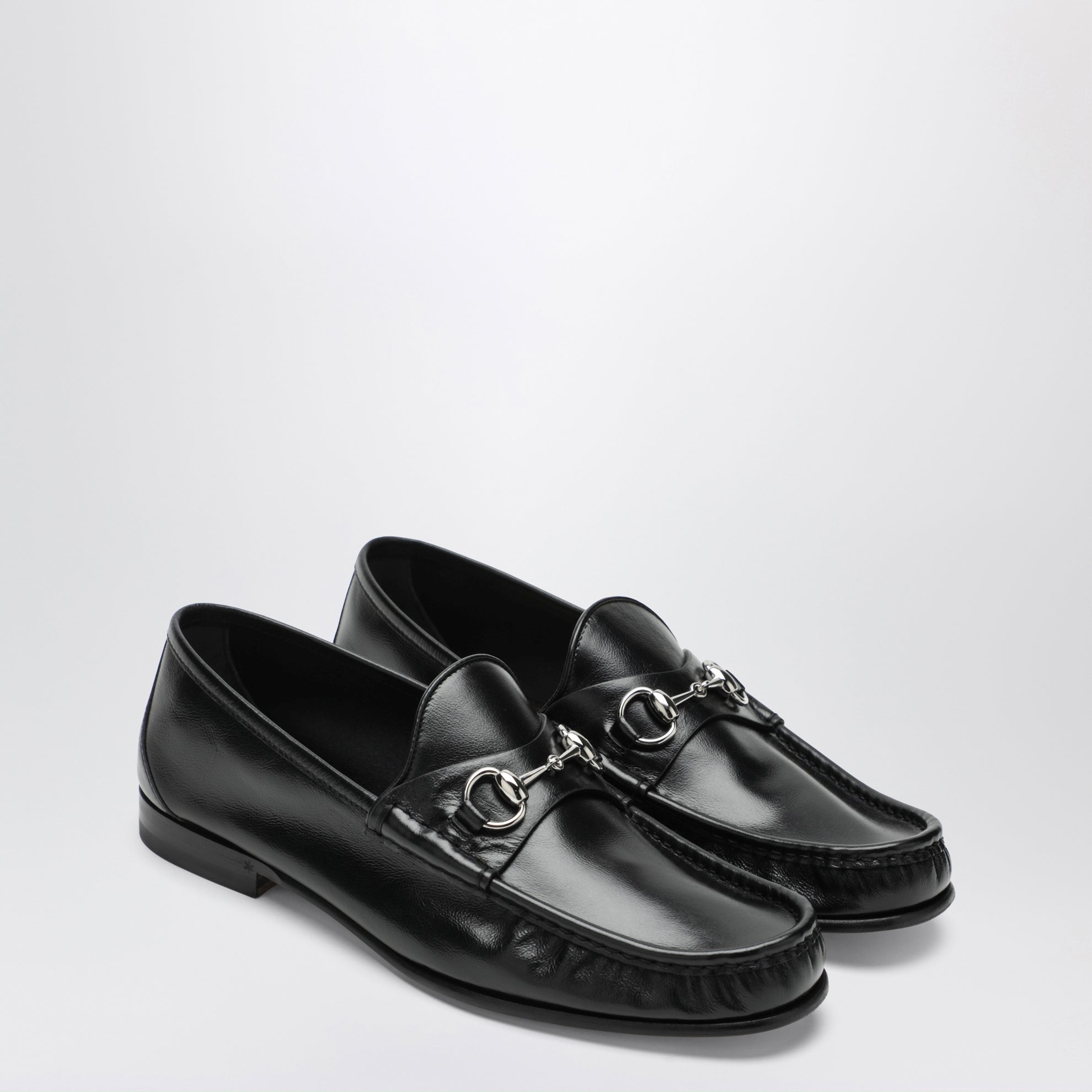 Mocassin Lugano en cuir noir à mors argenté