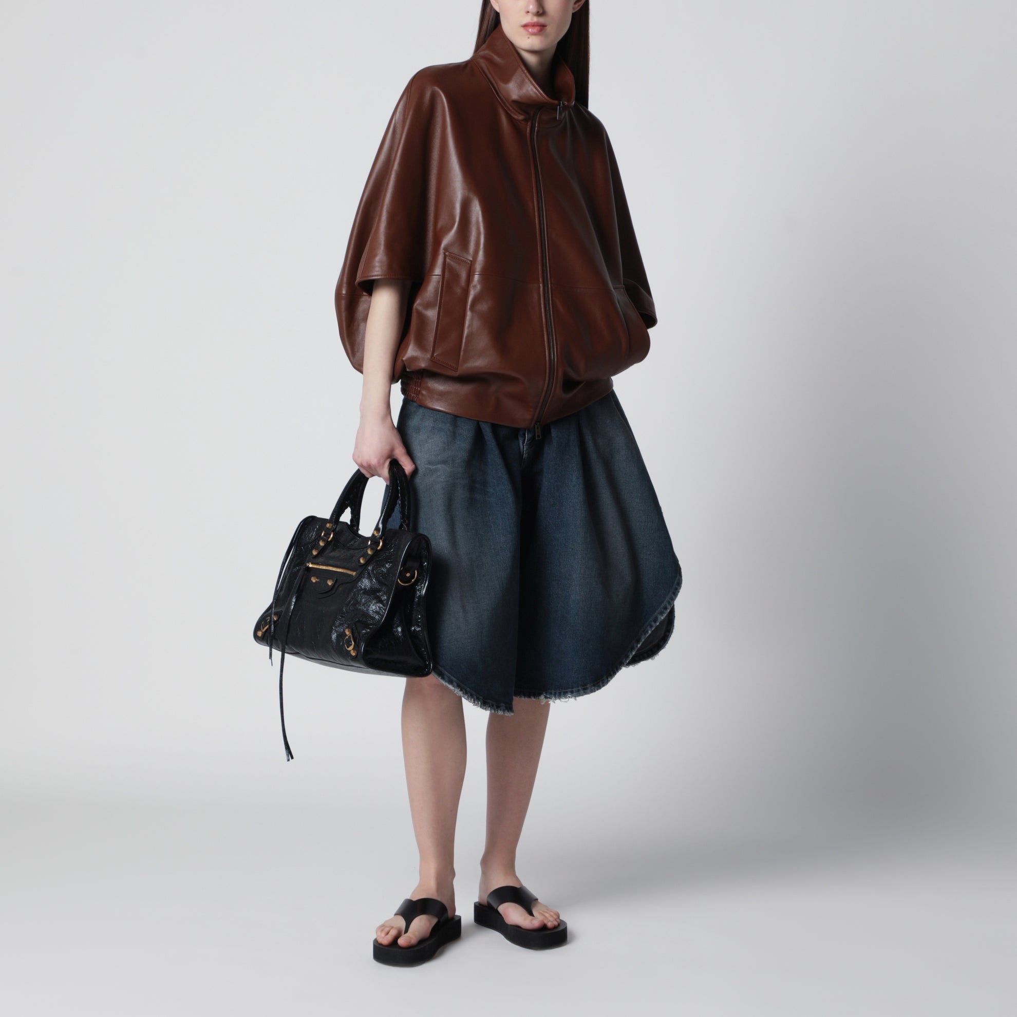 Cooon bomber jacket in lamb leather, castor