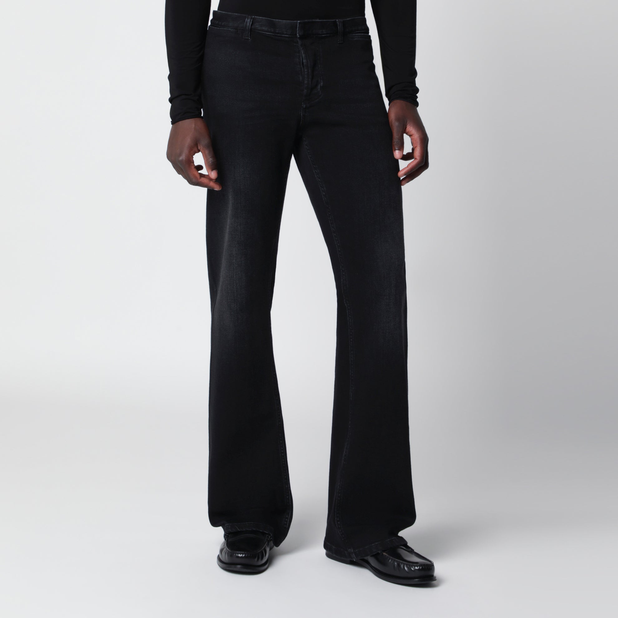 Schwarze Stretch-Denimhose mit Used-Effekt