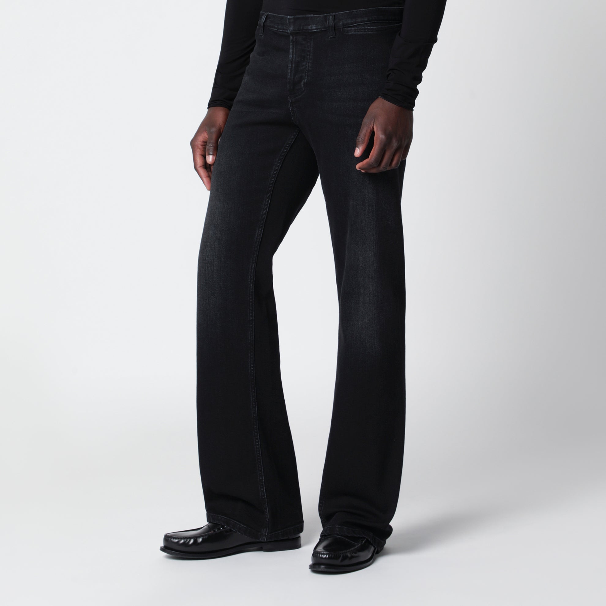 Schwarze Stretch-Denimhose mit Used-Effekt