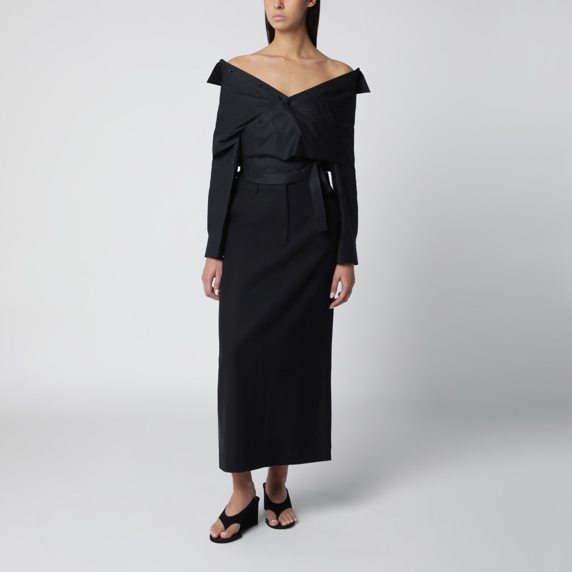 Camicia a portafoglio con spalle scoperte nera