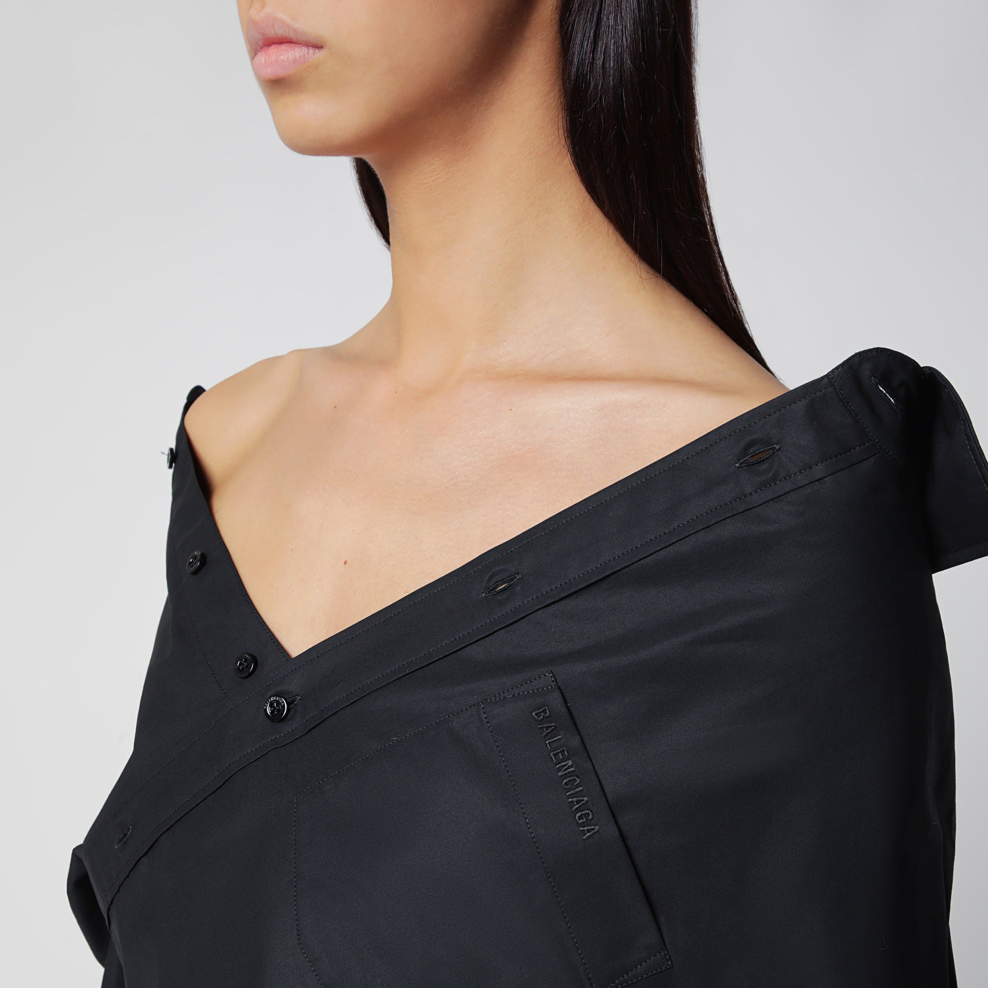 Camicia a portafoglio con spalle scoperte nera