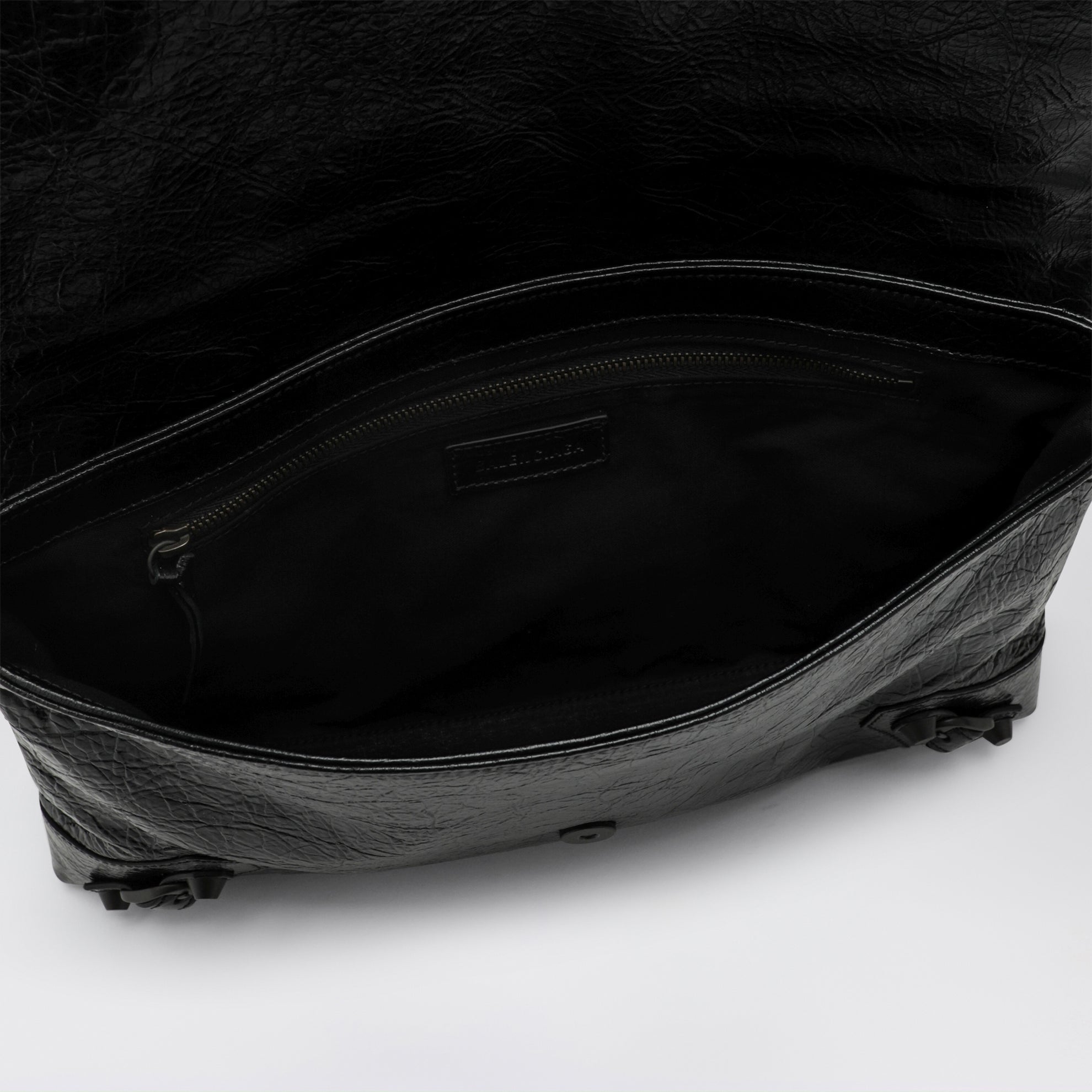 Clutch Le City in black Arena lambskin leather