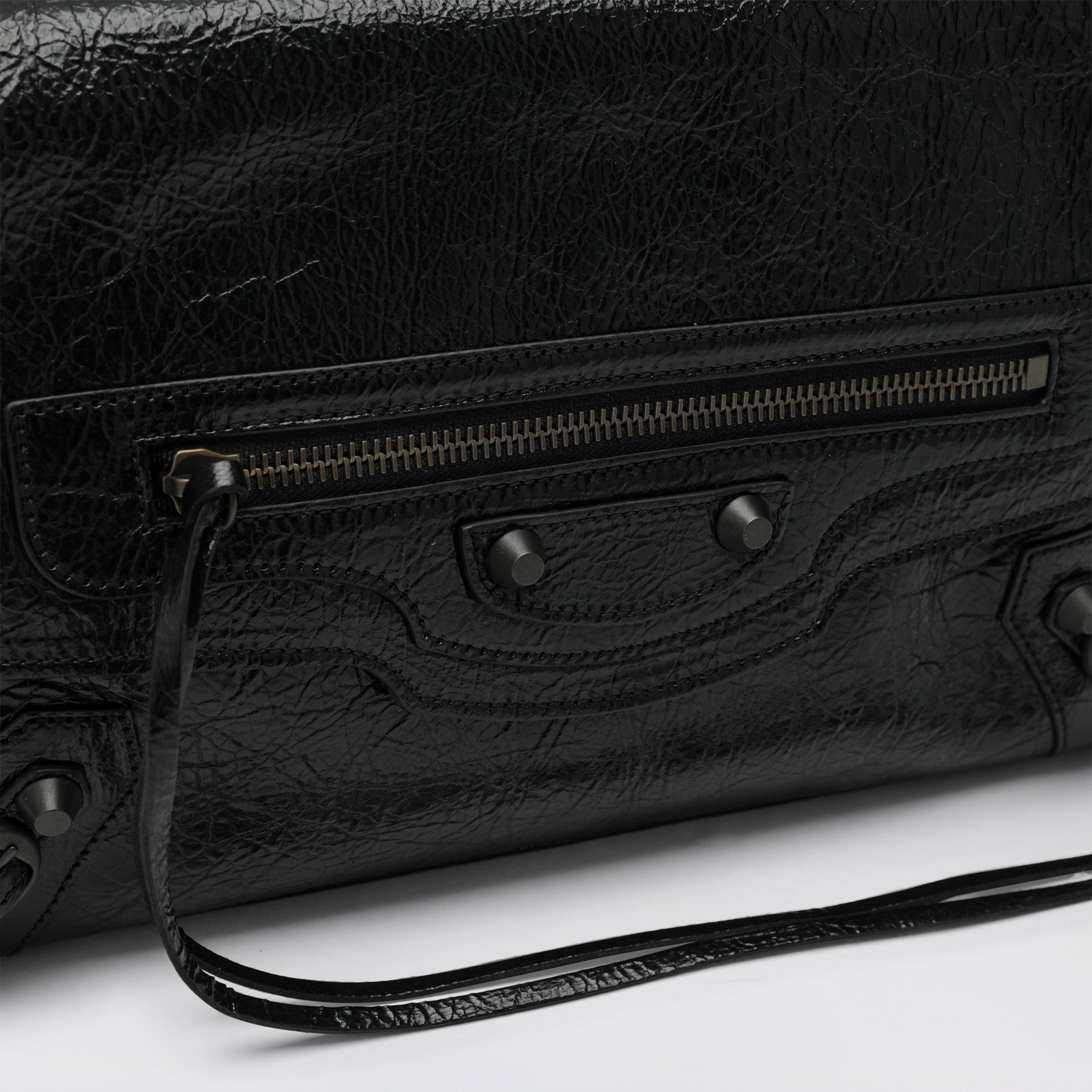 Clutch Le City in black Arena lambskin leather