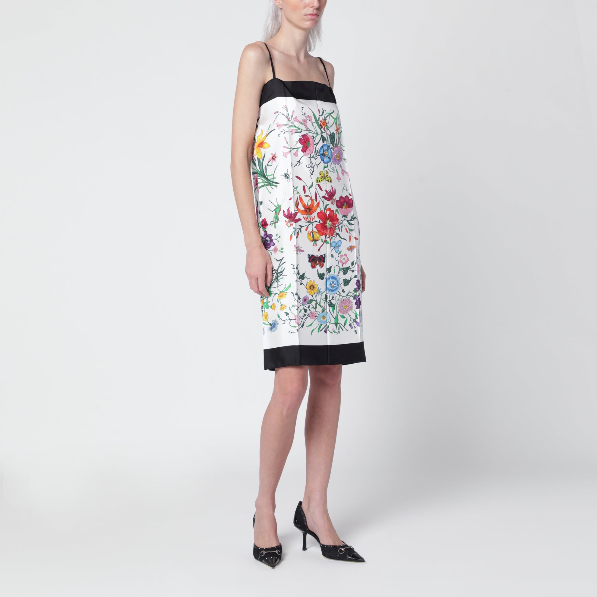 Robe blanche et noire en twill de soie
