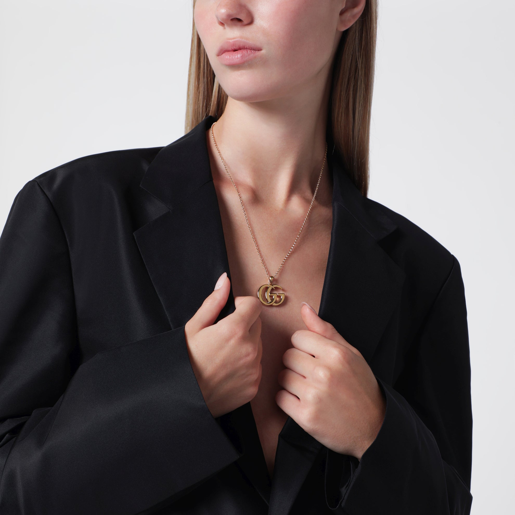 Collana GG Marmont con pendente Doppia G dorata