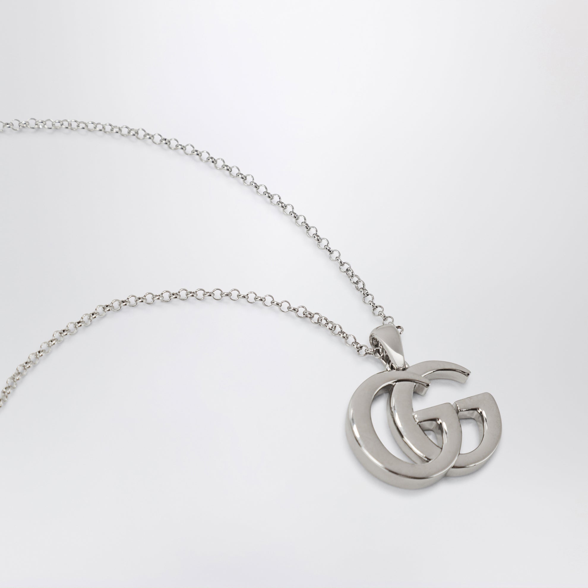Collier GG Marmont avec pendentif Double G argenté