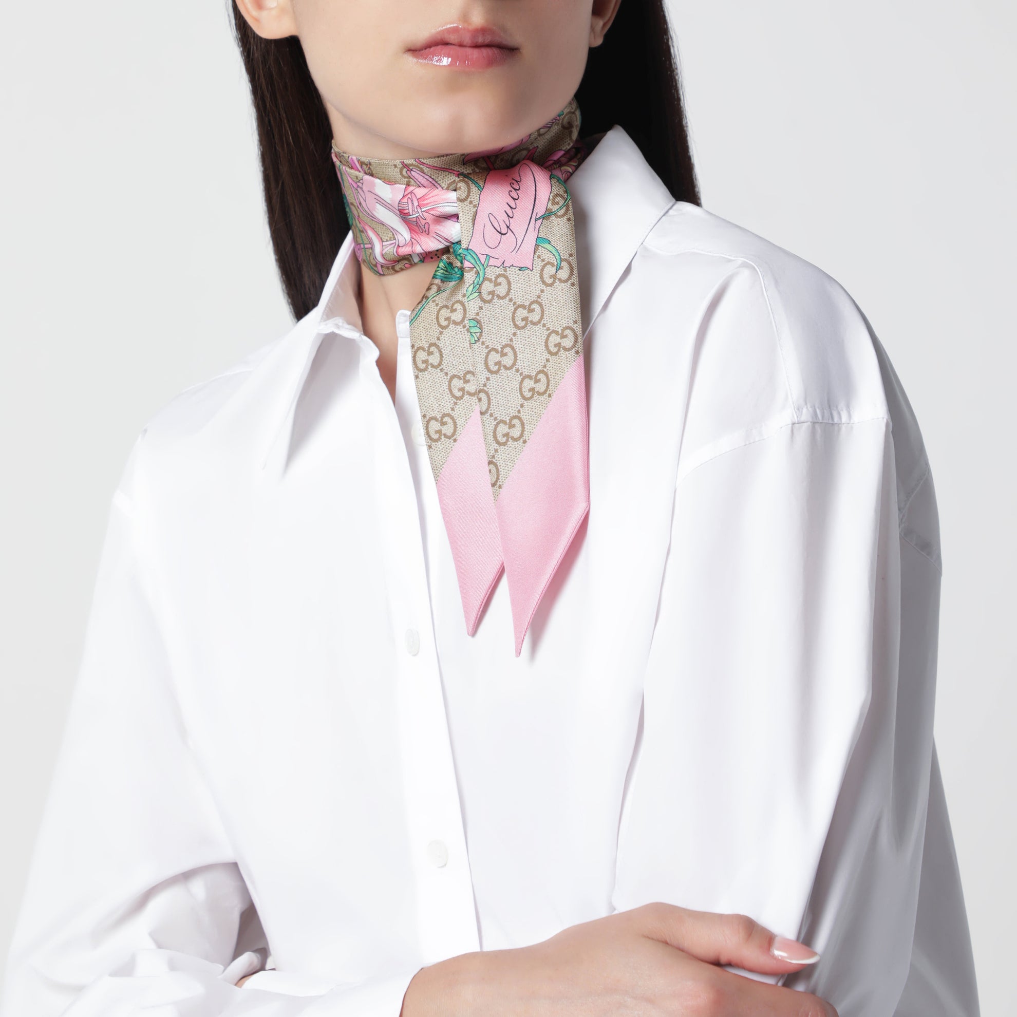Bedrucktes Seidenband mit Flora-Motiv in Rosa