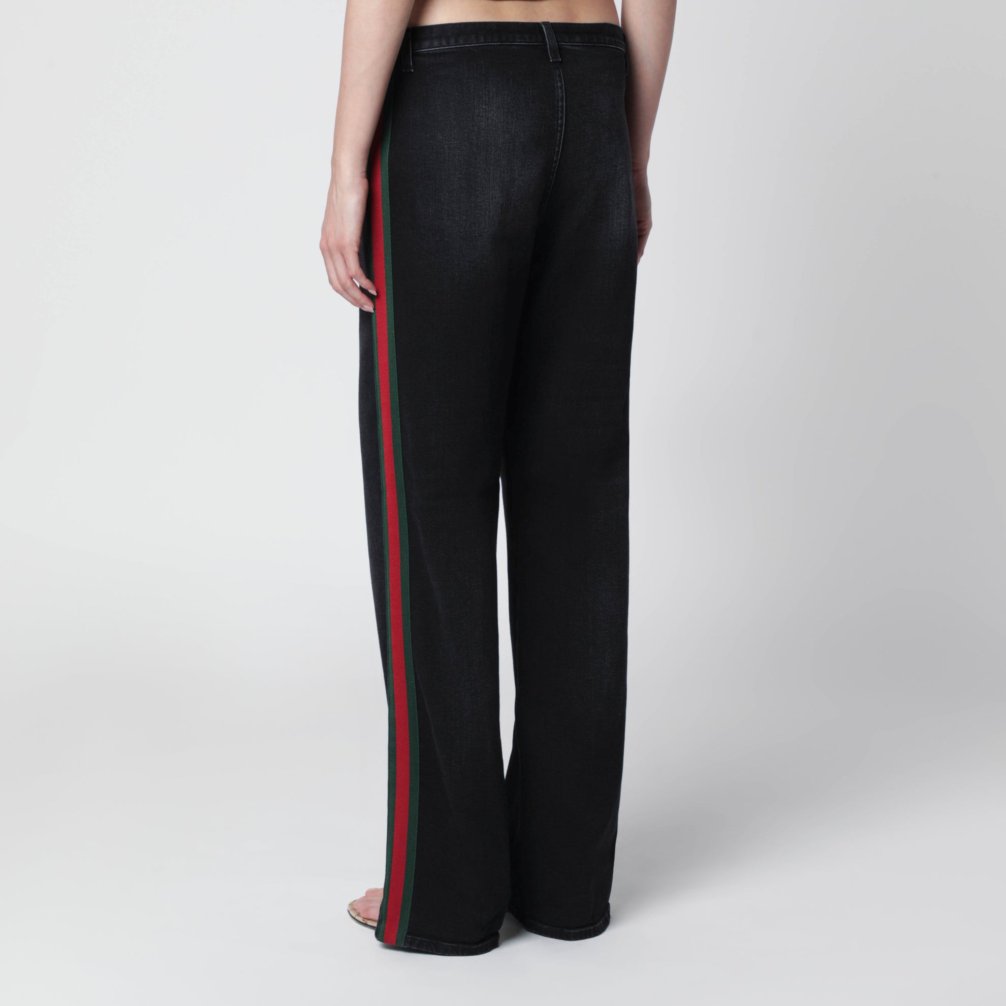 Gerade Jeans aus Stretch-Baumwolldenim in Schwarz