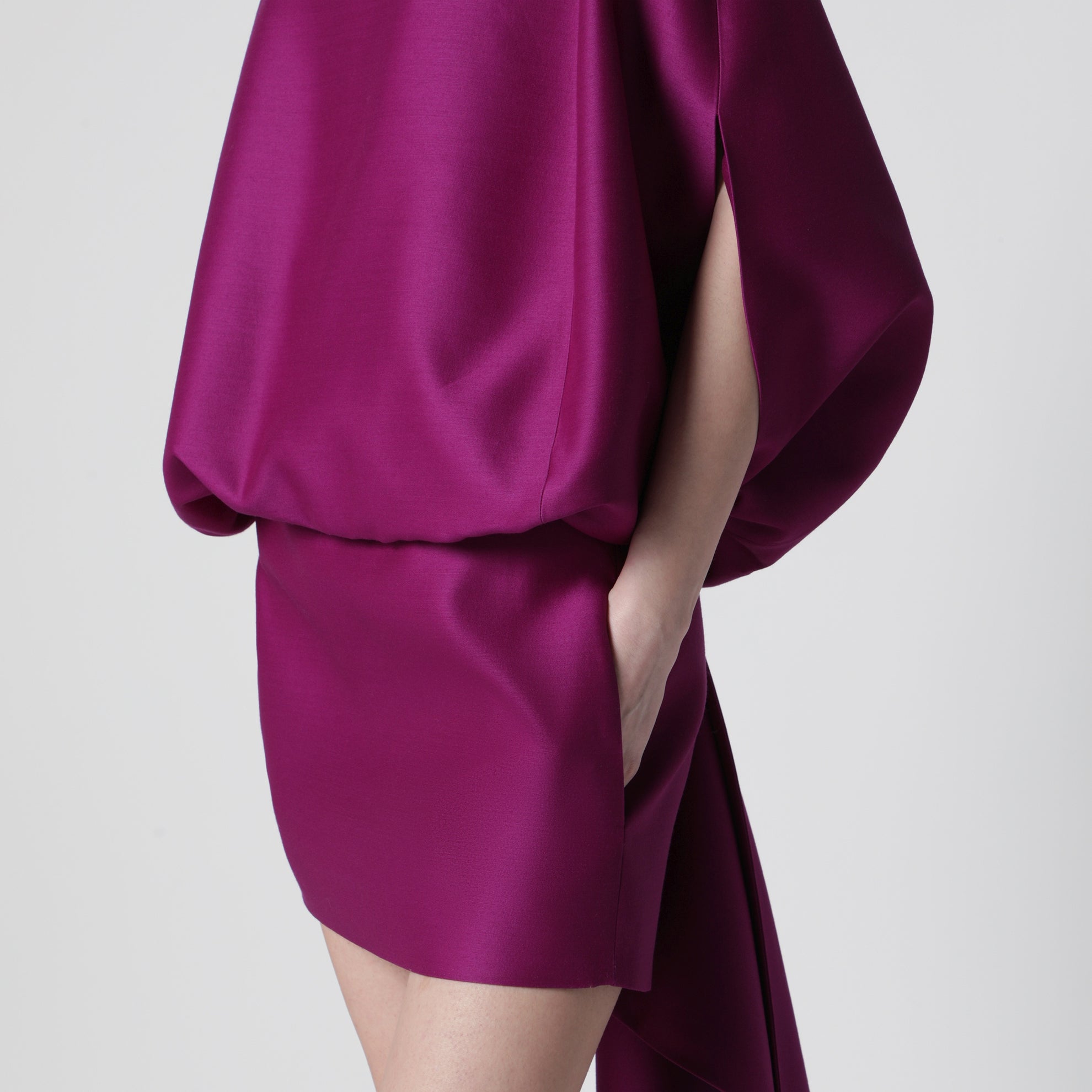 Off-shoulder mini dress in wool-silk blend, violet