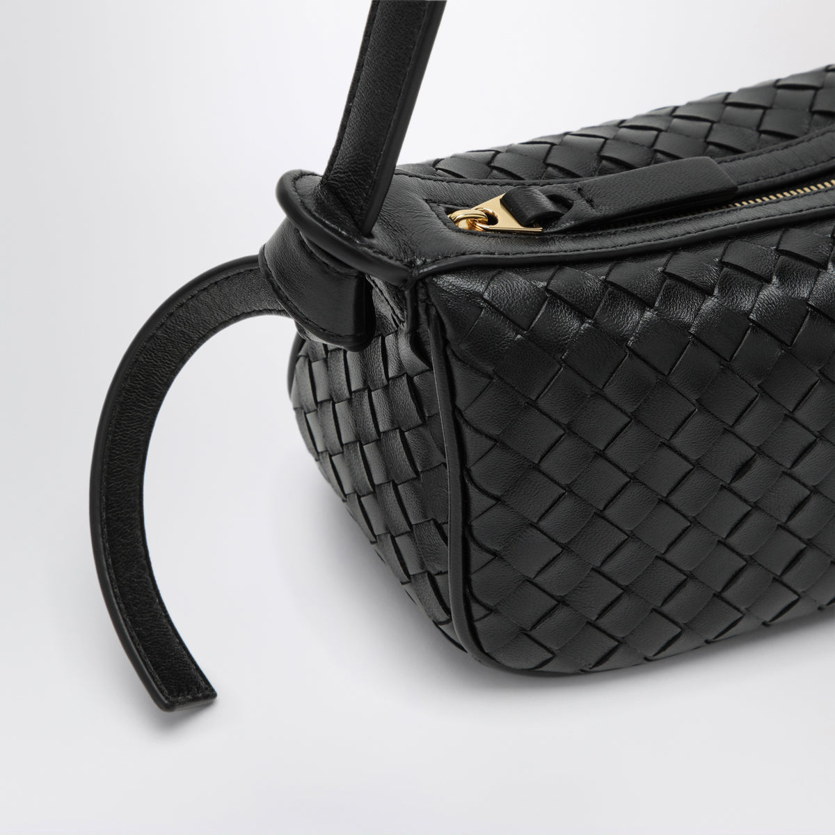Black Nodo shoulder bag in nappa leather