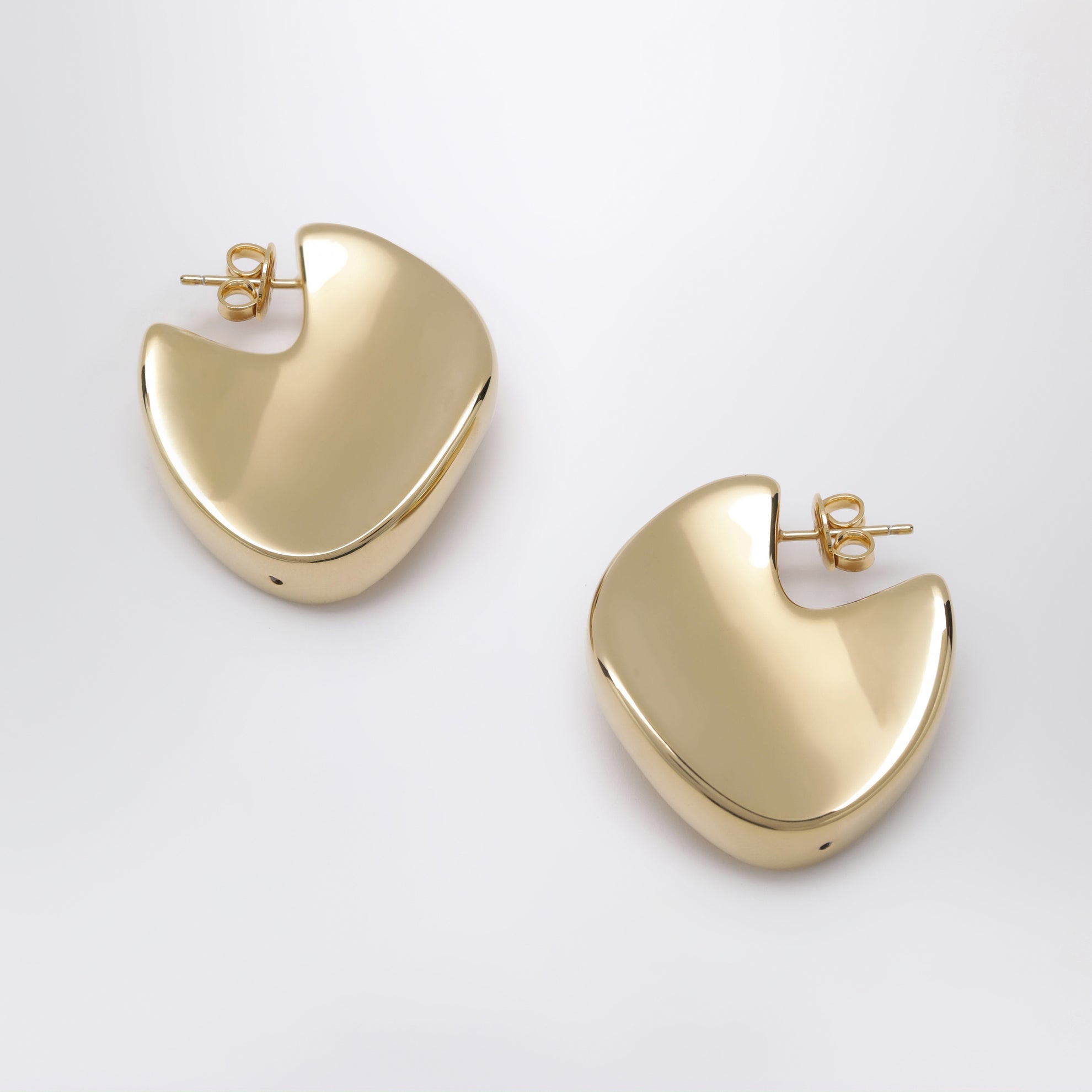 Geometrische Creolen aus Silber mit Goldfinish