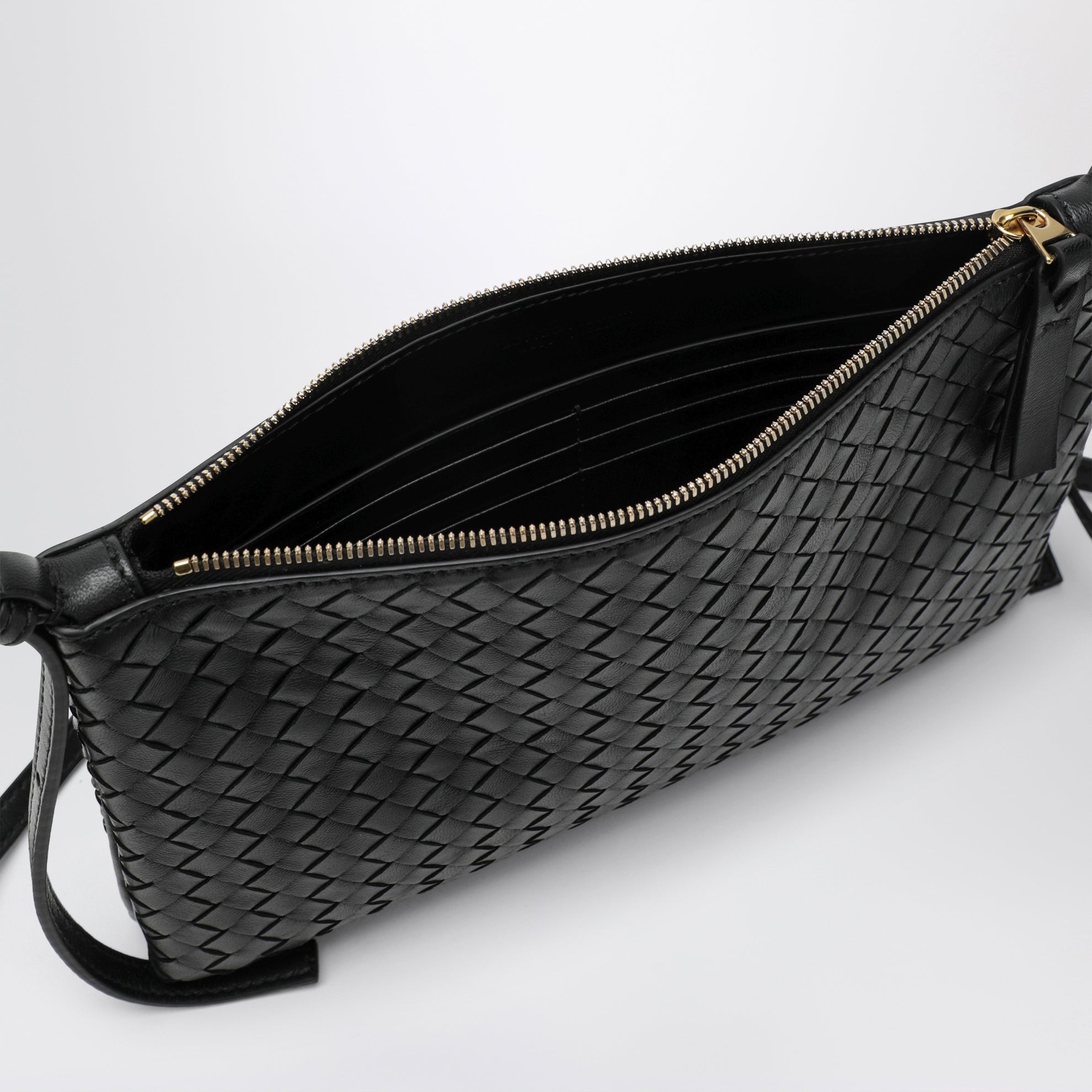 Pochette Intrecciato Piccolo media in nappa nera