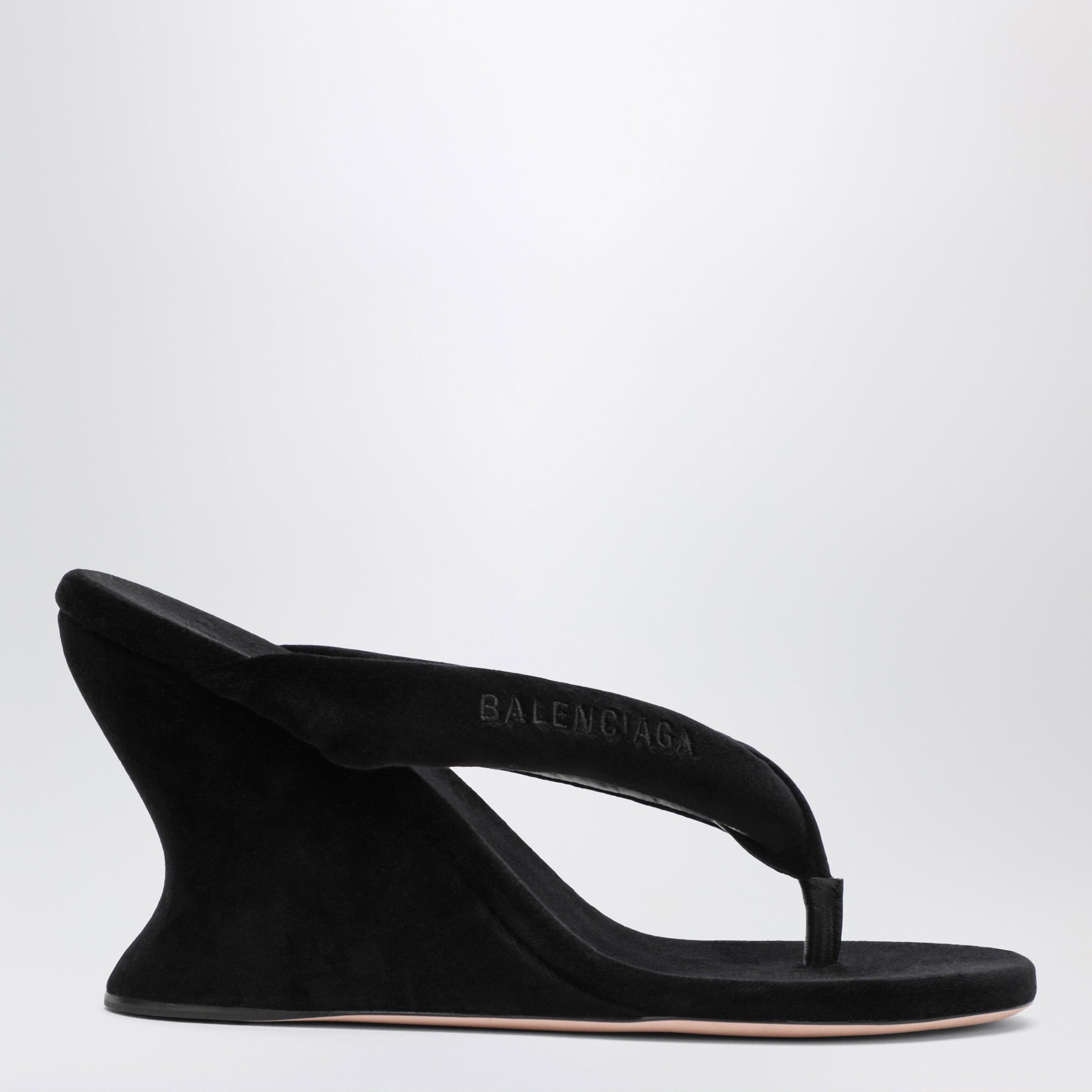 Wedge thong sandals Gaeta in black stretch velvet