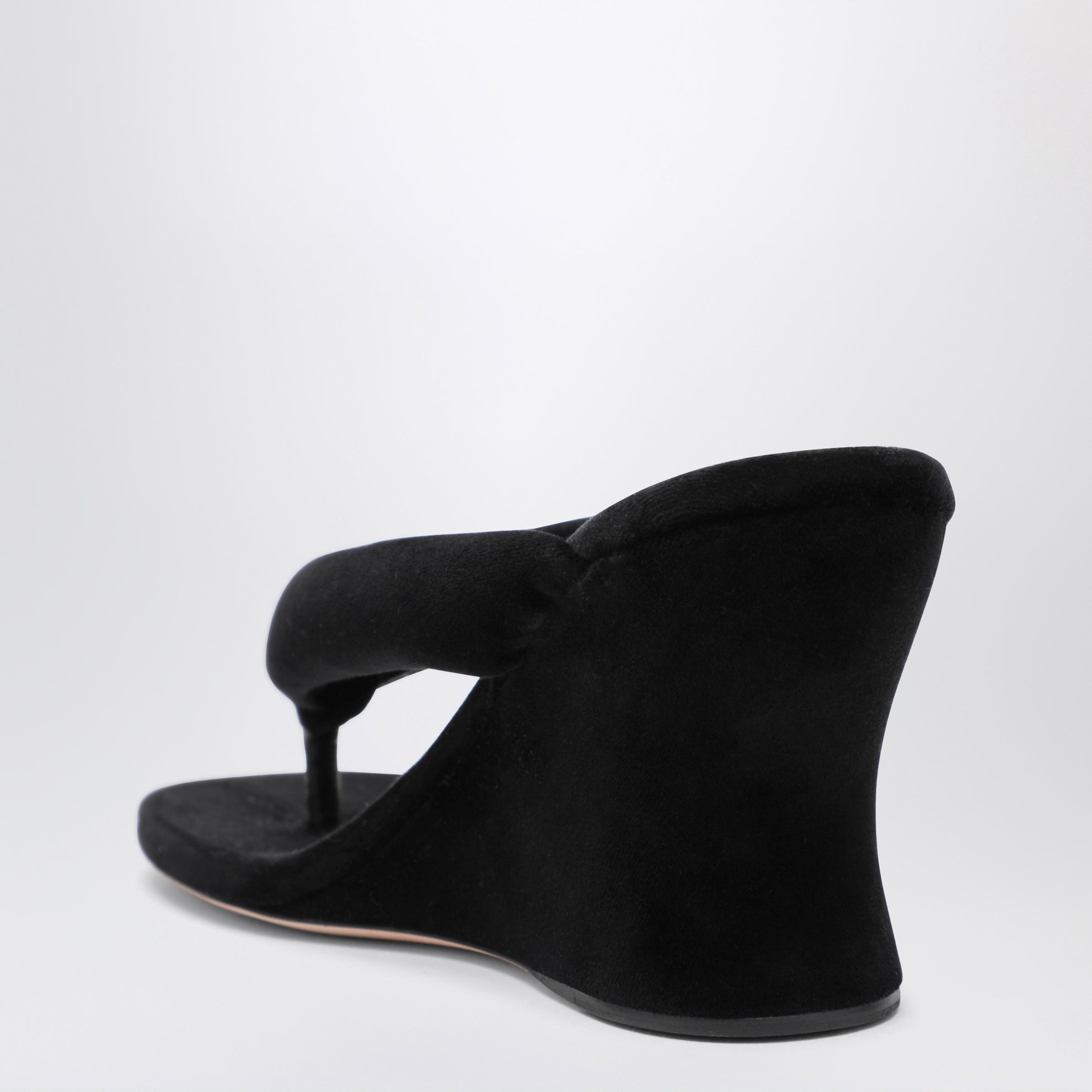 Wedge thong sandals Gaeta in black stretch velvet