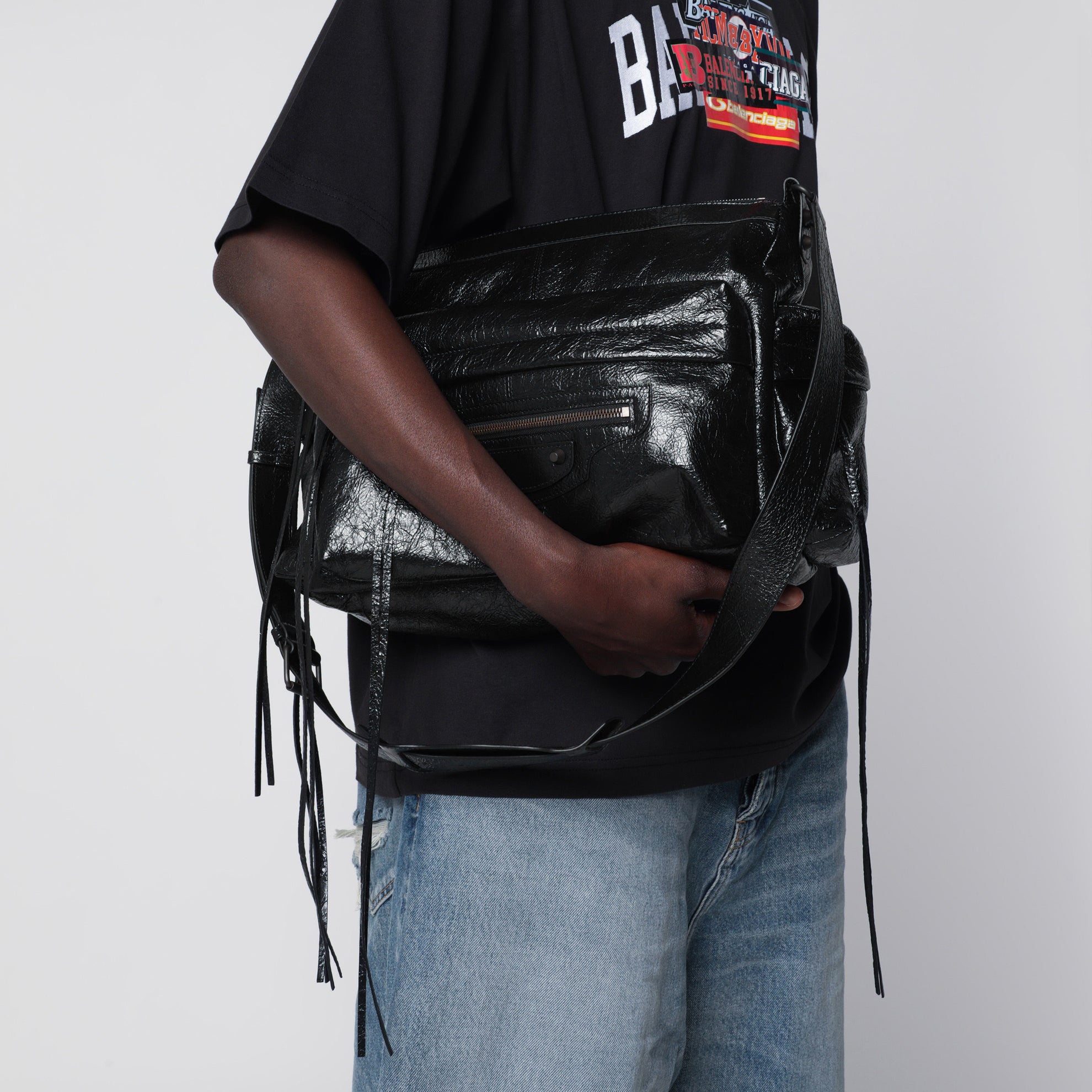 Le City medium multi-pocket lambskin crossbody bag black
