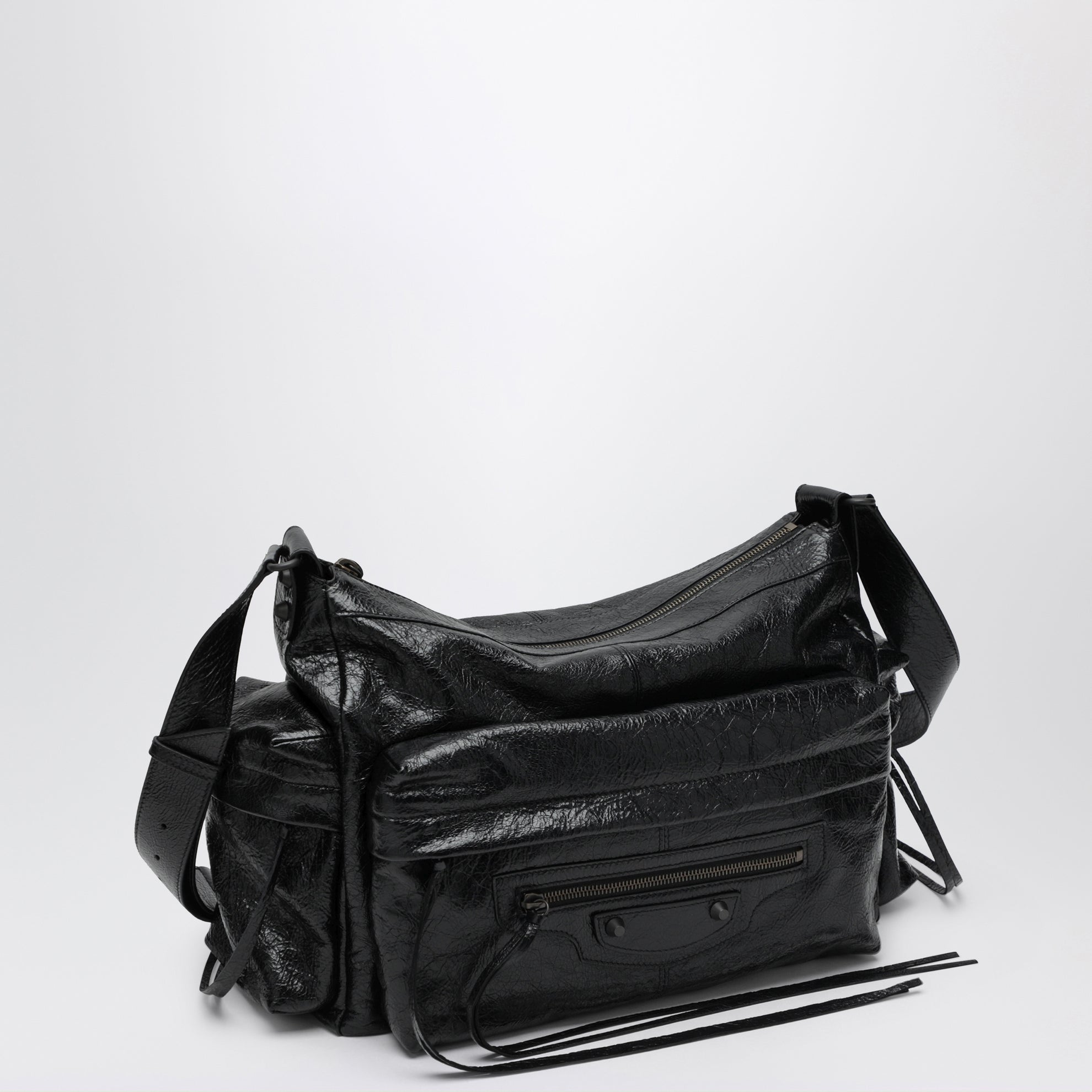 Le City medium multi-pocket lambskin crossbody bag black