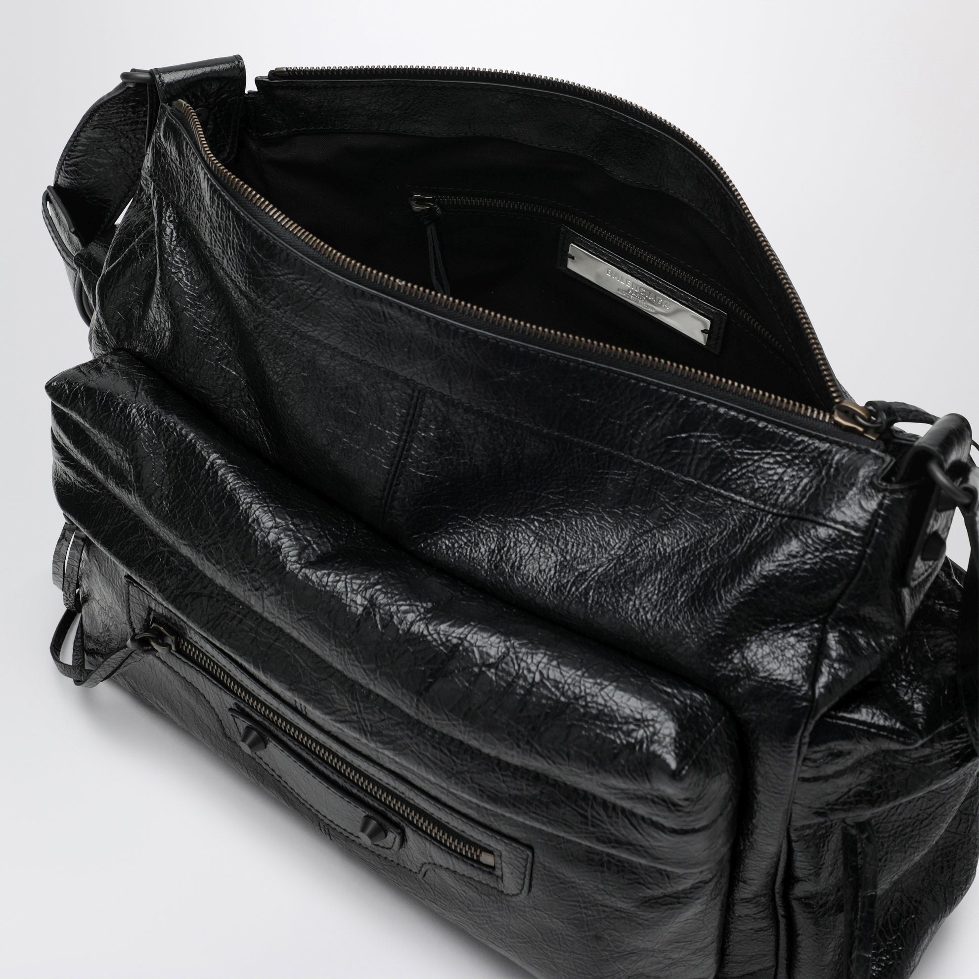 Le City medium multi-pocket lambskin crossbody bag black