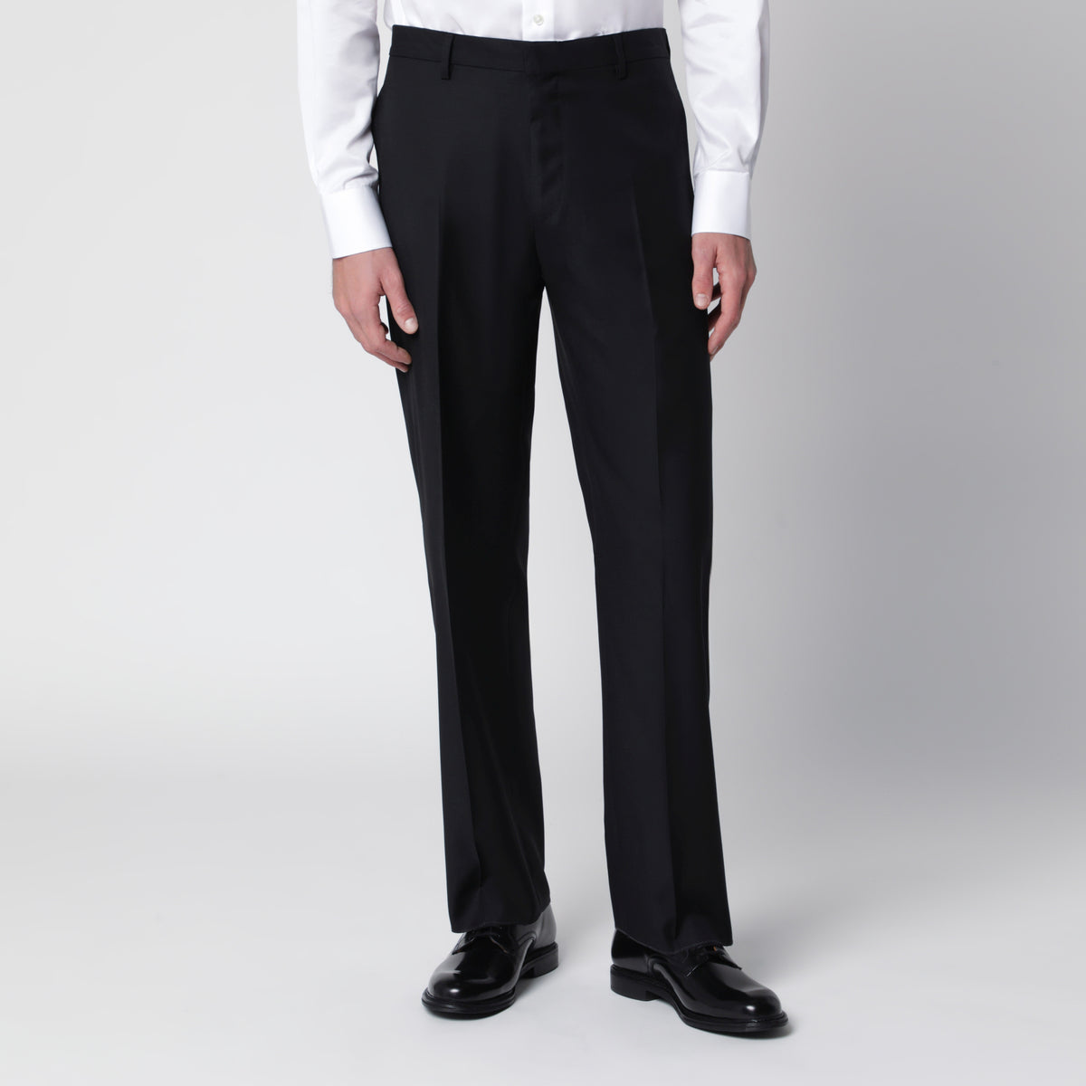 Black double-breasted suit in wool