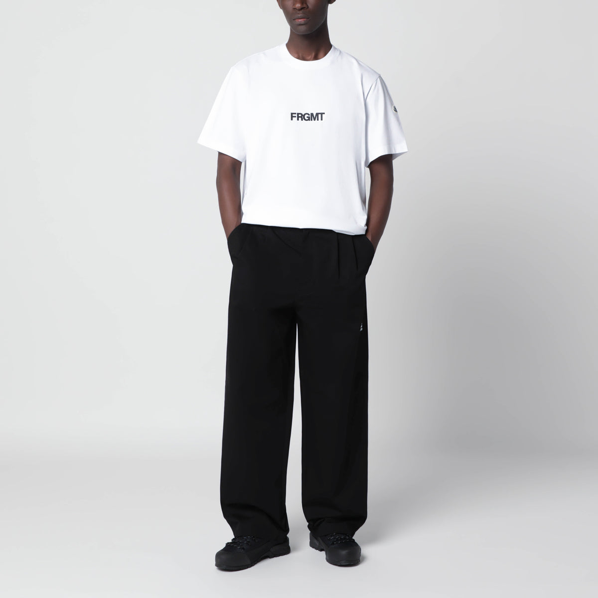 Weißes Baumwoll-T-Shirt mit Hundemotiv