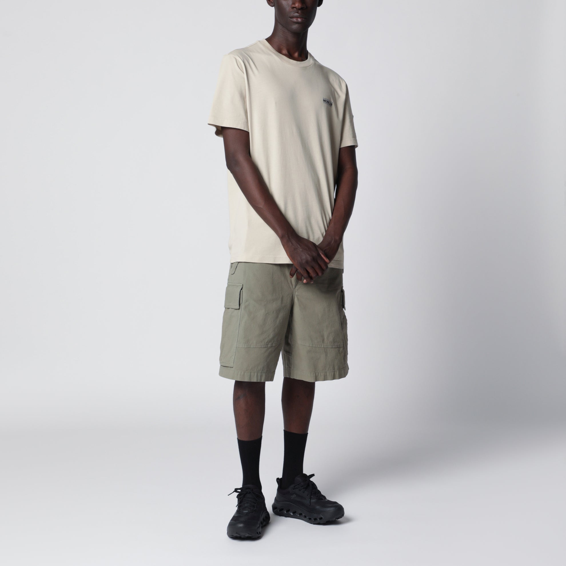 Light beige crewneck T-shirt with logo