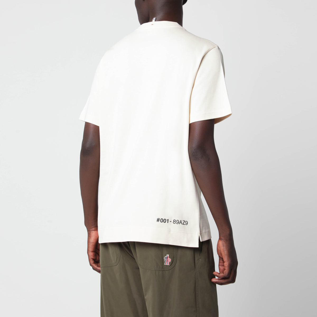 Elfenbeinfarbenes T-Shirt aus Baumwolle mit Logo