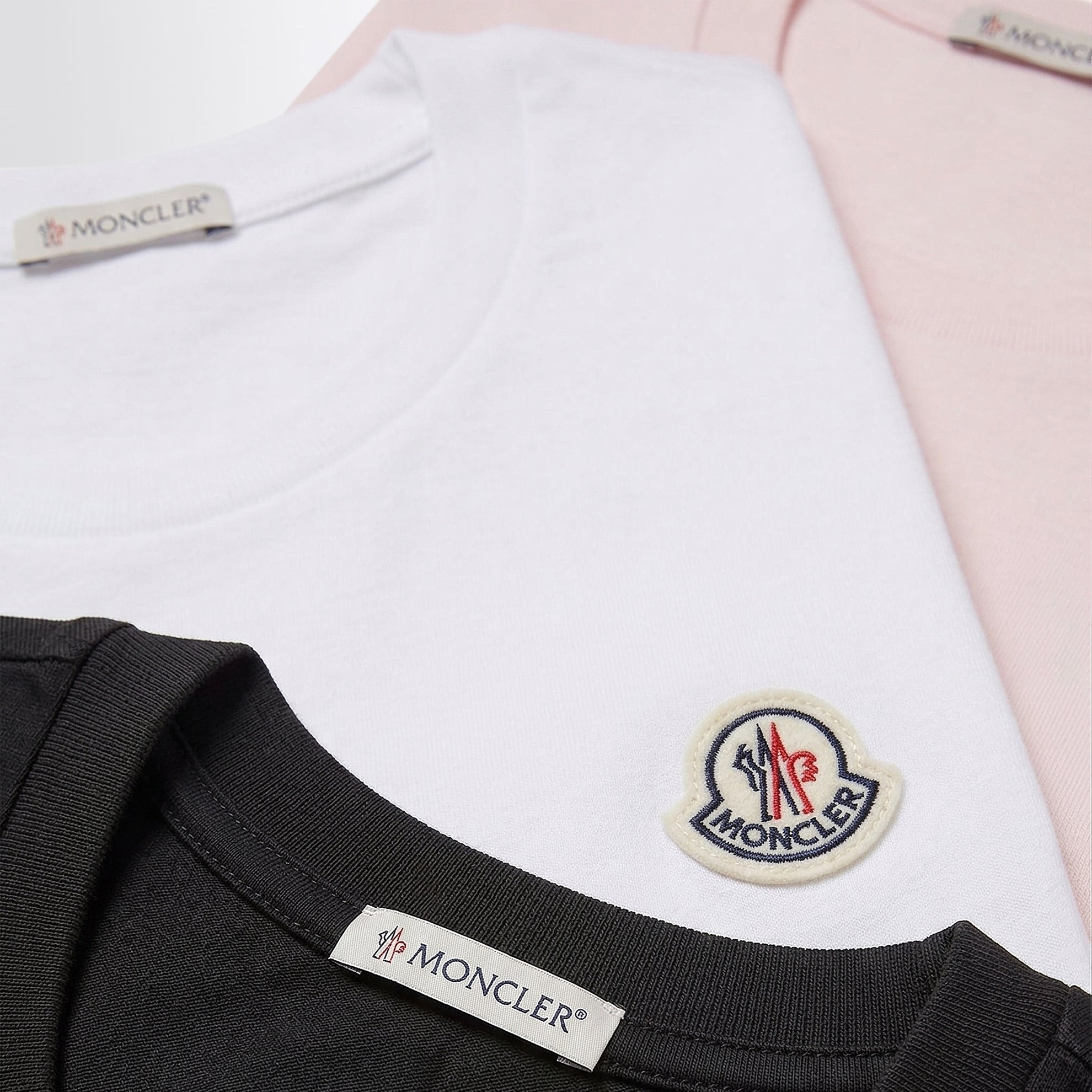 Set of three cotton T-shirts with logo patch in multicolor