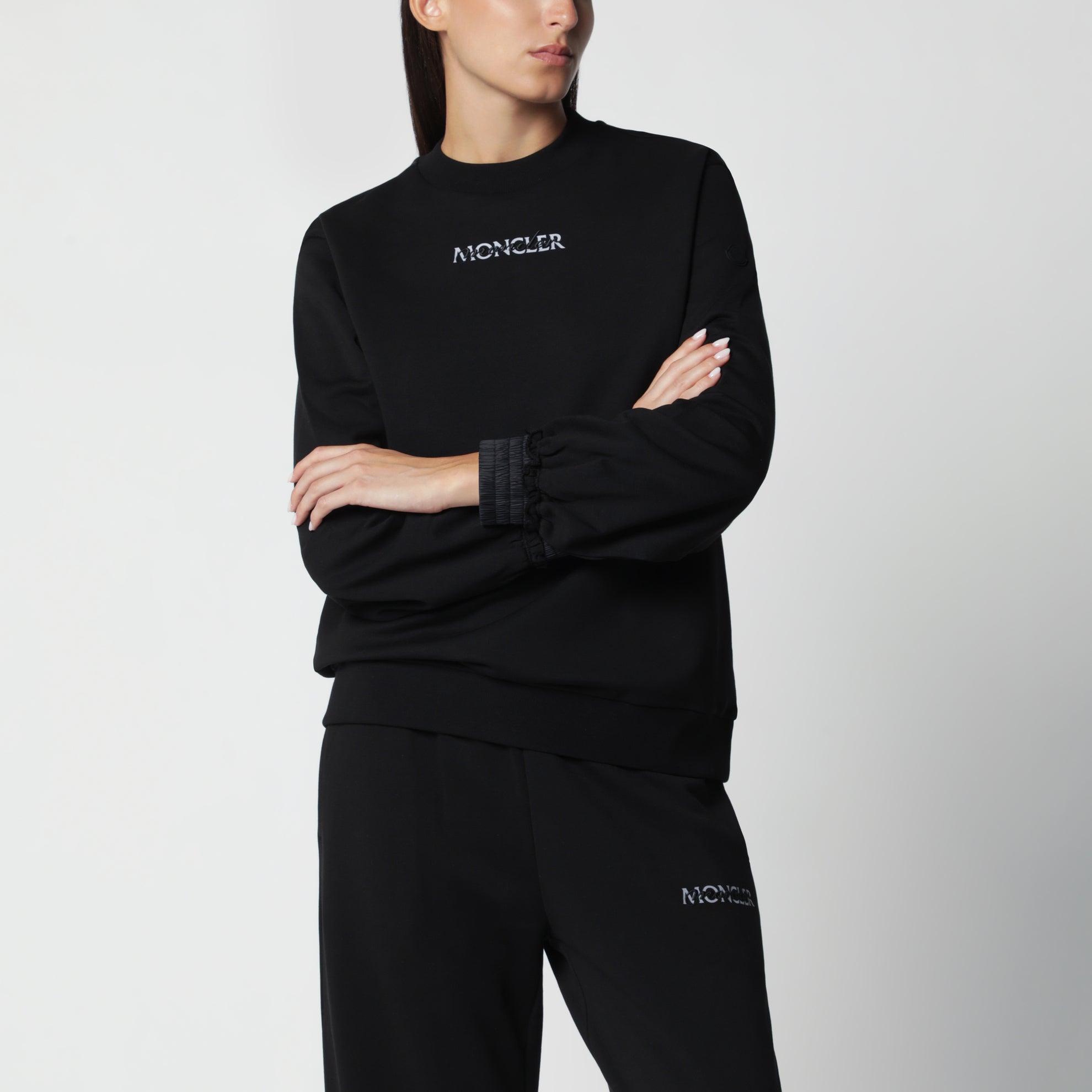 Felpa nera in cotone con logo