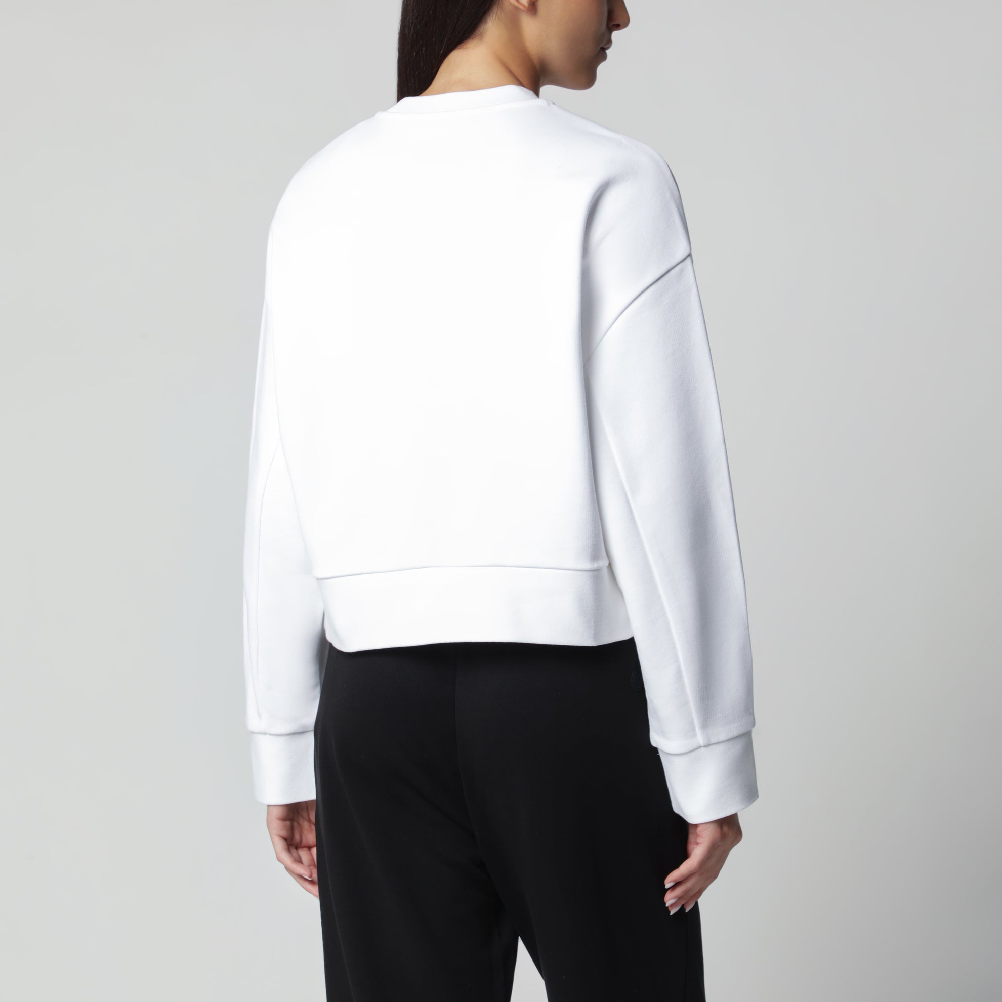 Felpa bianca in cotone con ricamo logo