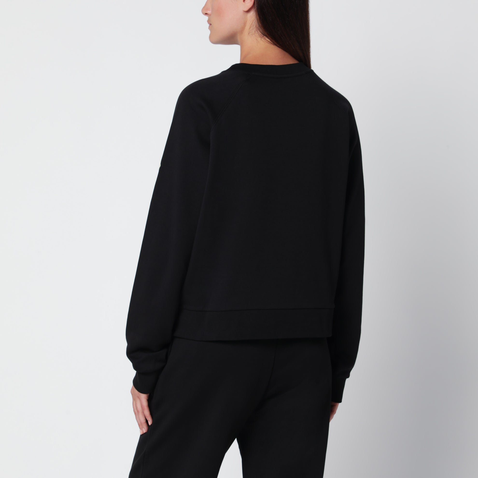 Sweat-shirt noir avec logo brodé