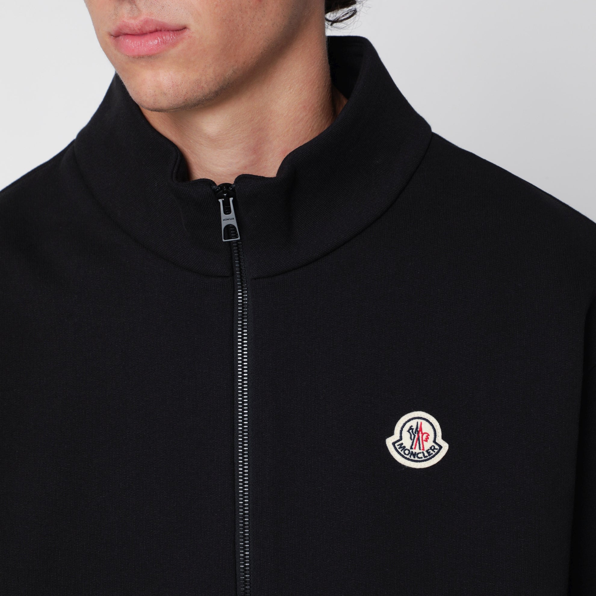 Felpa con mezza zip nera