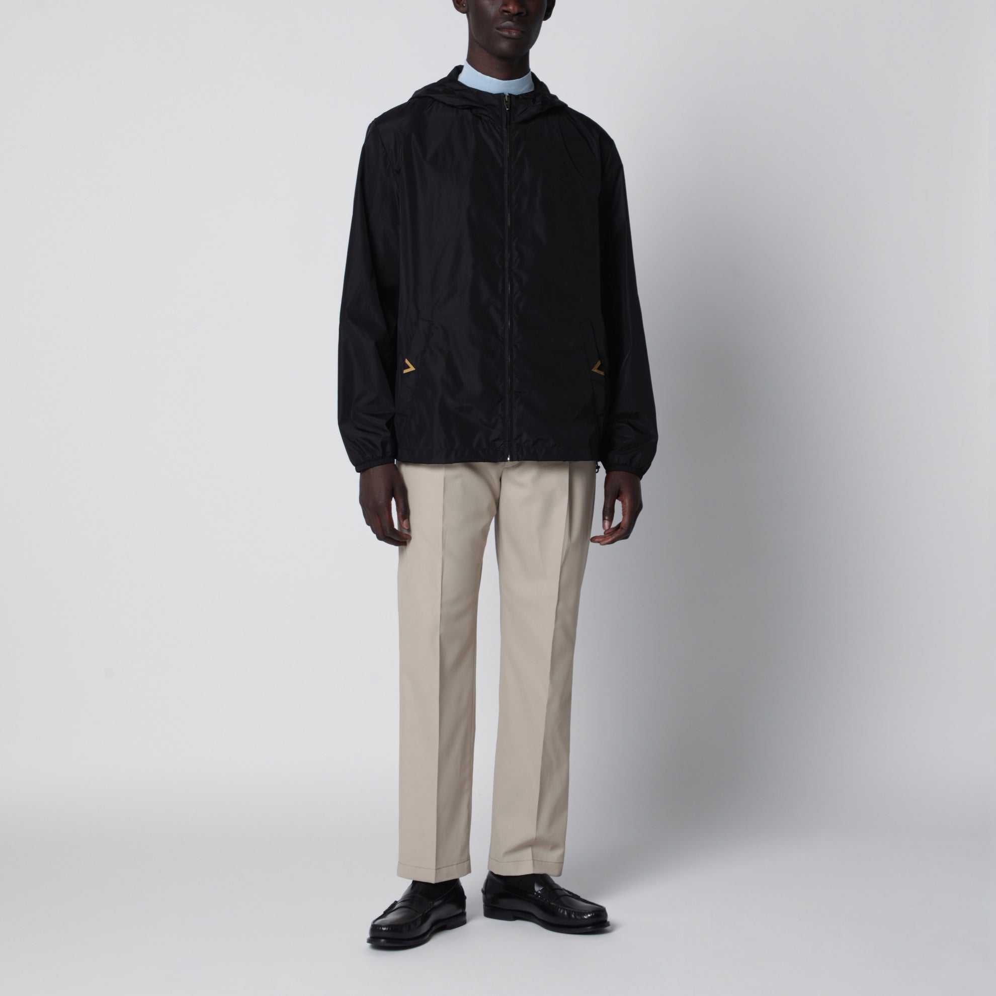 Black windbreaker with Vgold detail
