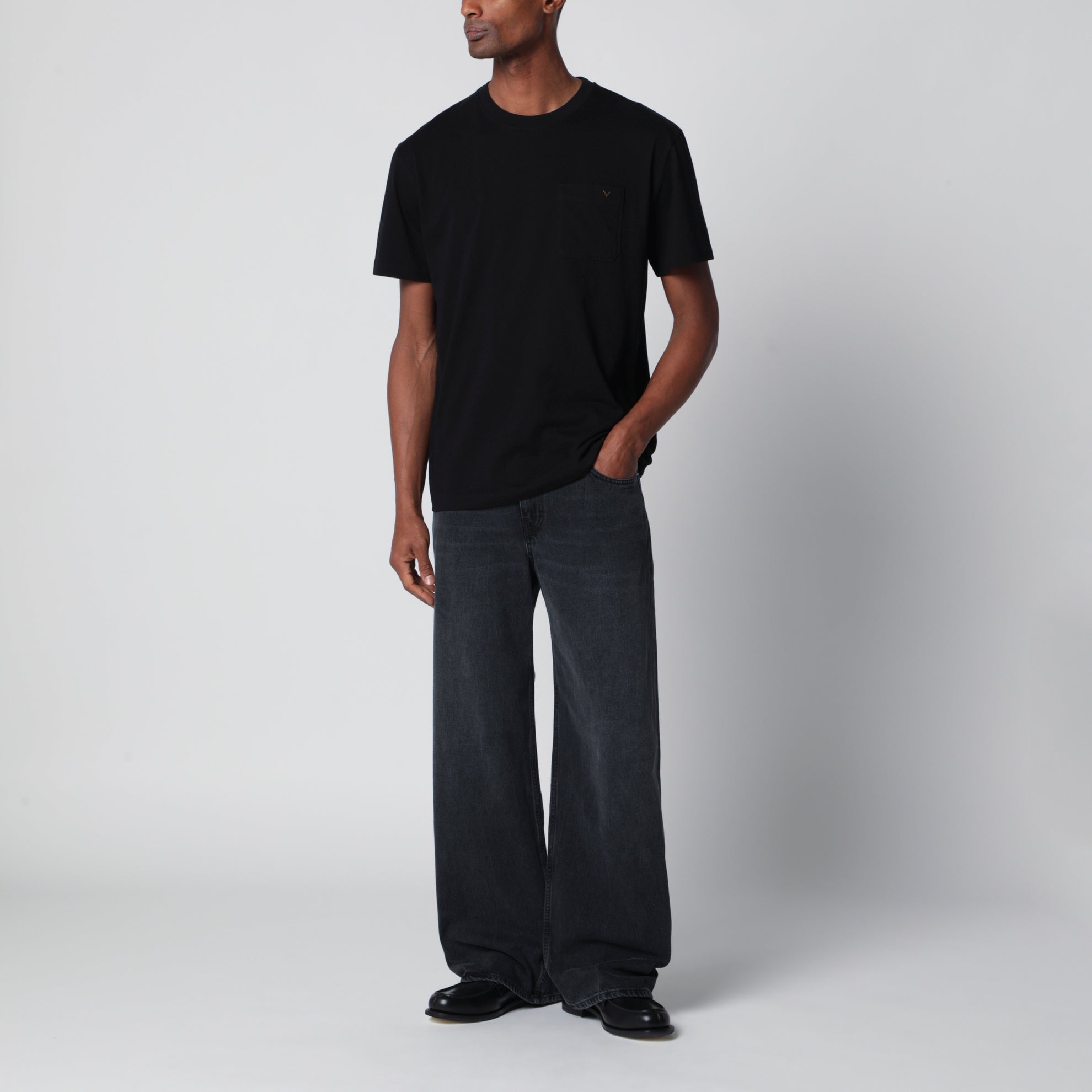 Schwarzes Baumwoll-T-Shirt mit VGold