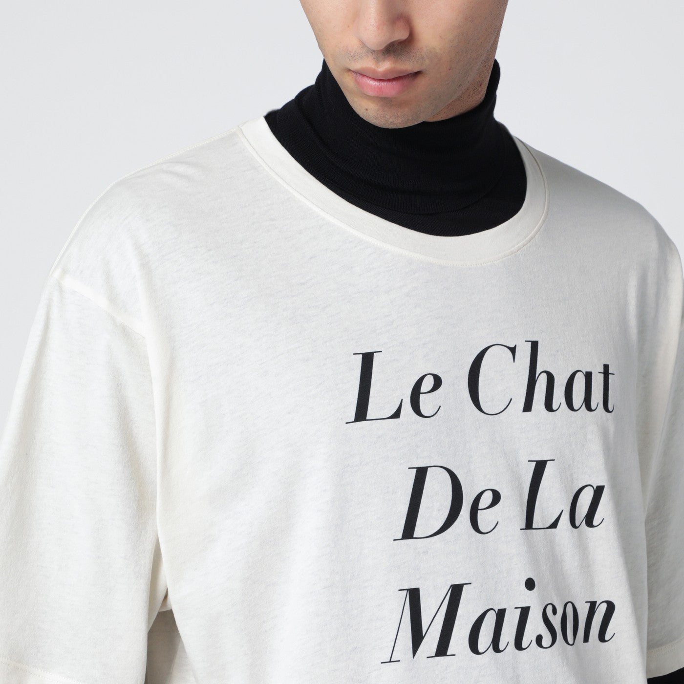 Ivory Le Chat De La Maison Icon Muse Anti Hero T-shirt