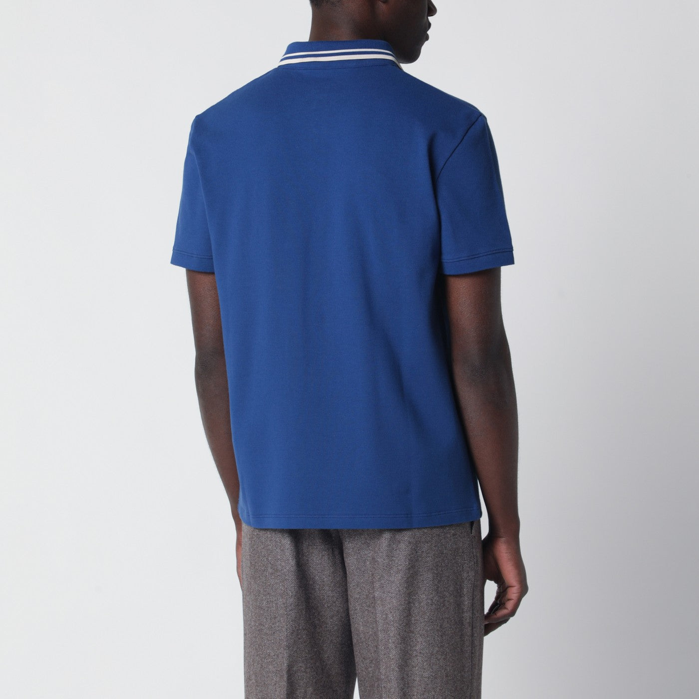 Polo bleu avec patch Vlogo