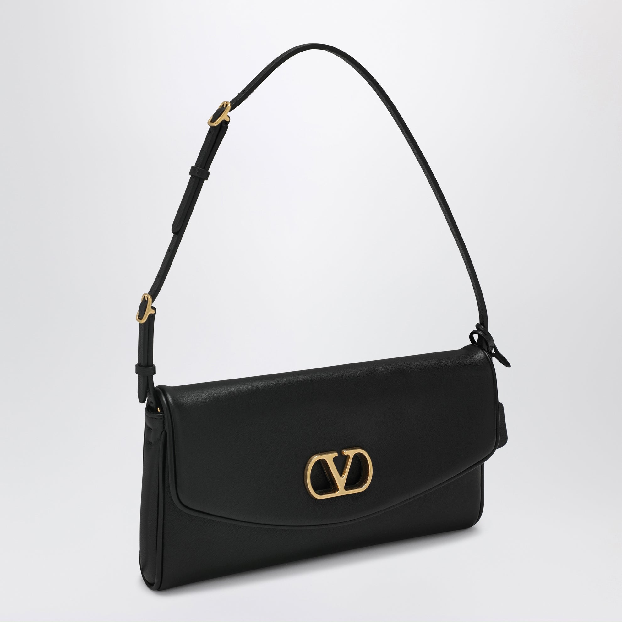 Clutch Devain con tracolla e VLogo in pelle nera