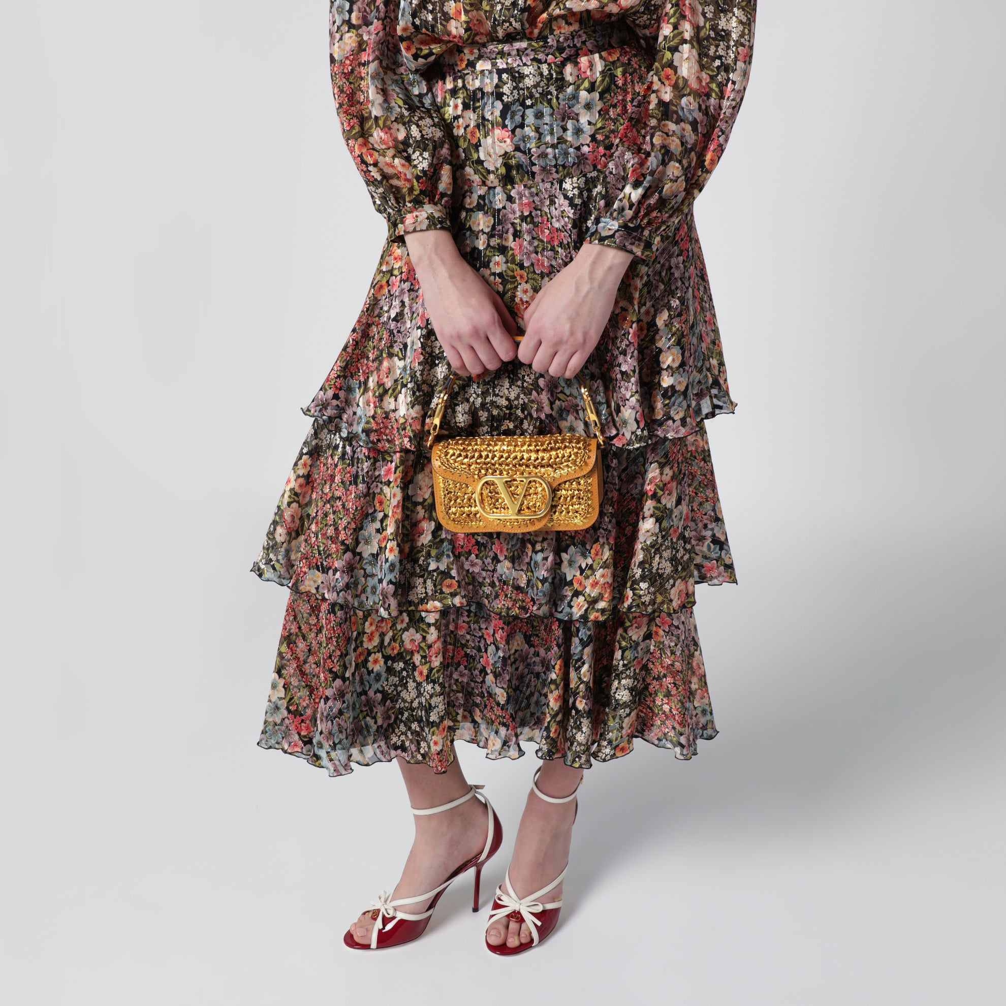 Small woven Locò bag with VLogo Signature