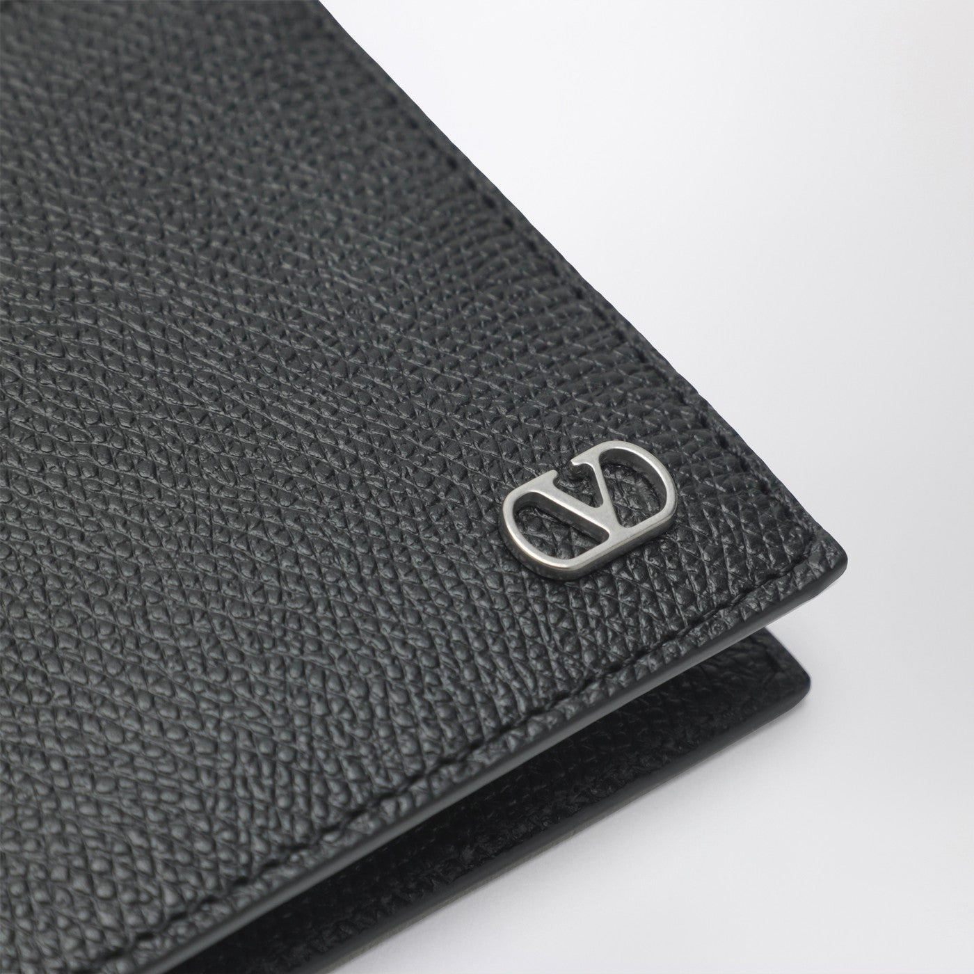 Vlogo Signature Bi-Fold-Geldbörse in Schwarz