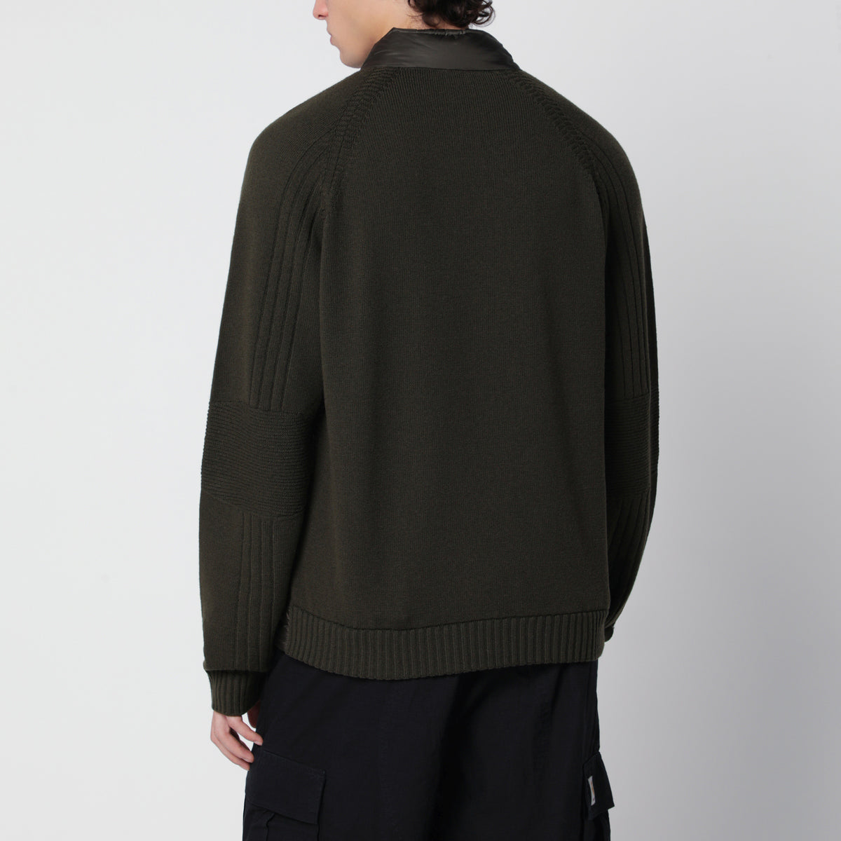 Cardigan matelassé gris foncé zippé en laine mélangée