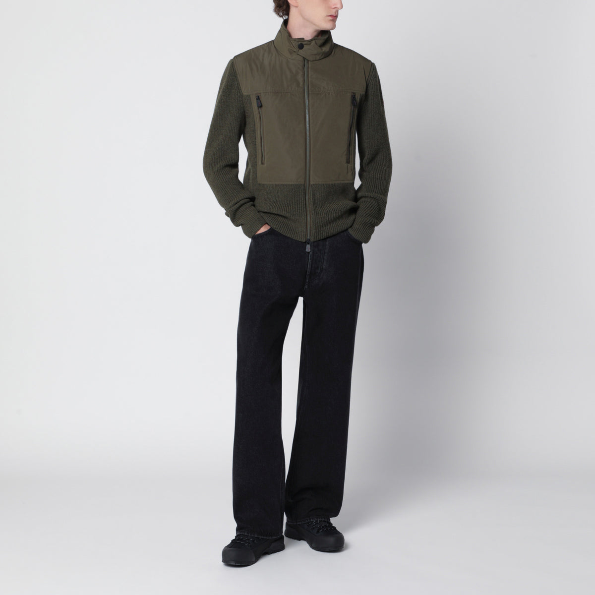 Olive green cardigan in wool with polyester inserts