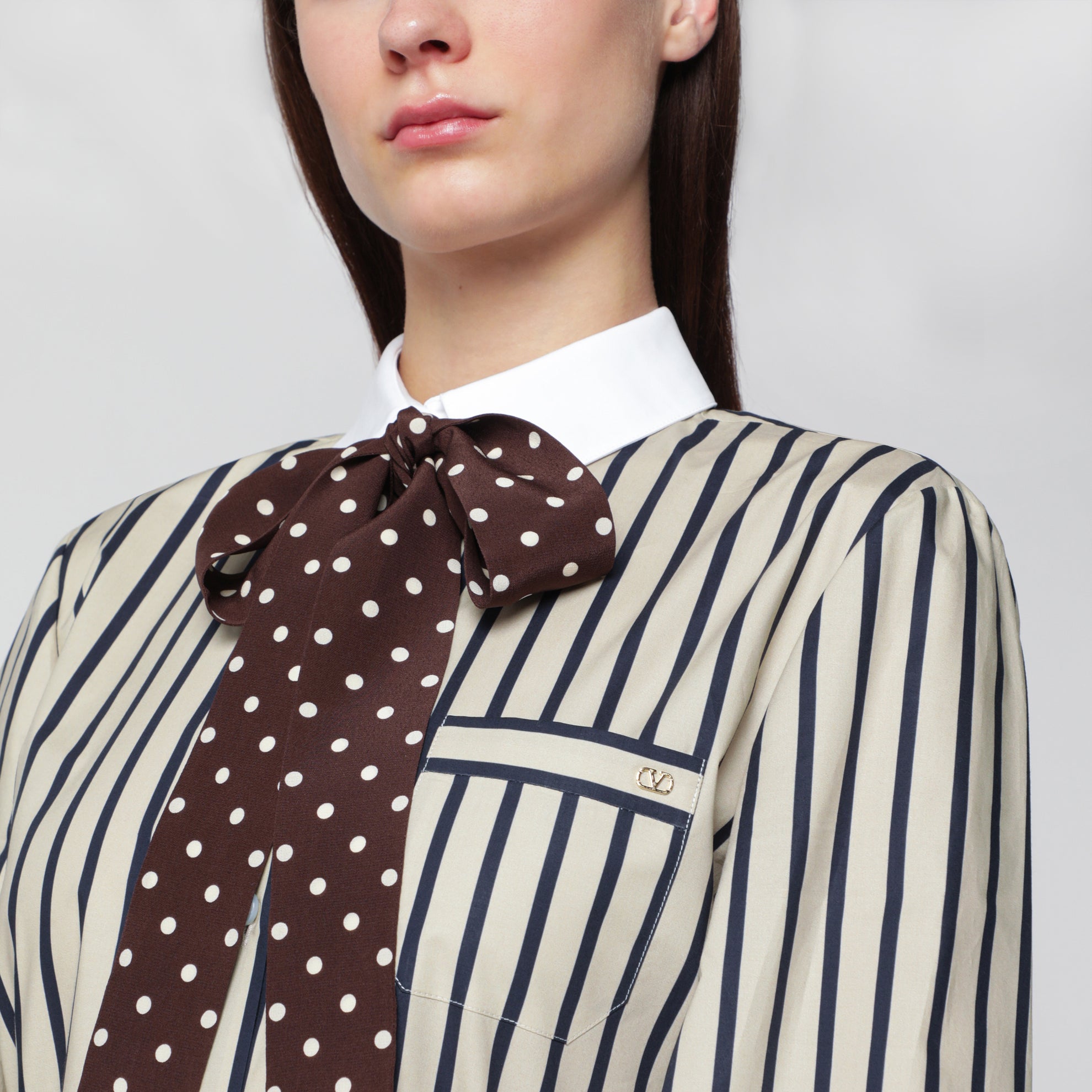 Striped cotton shirt with scarf in beige and blue