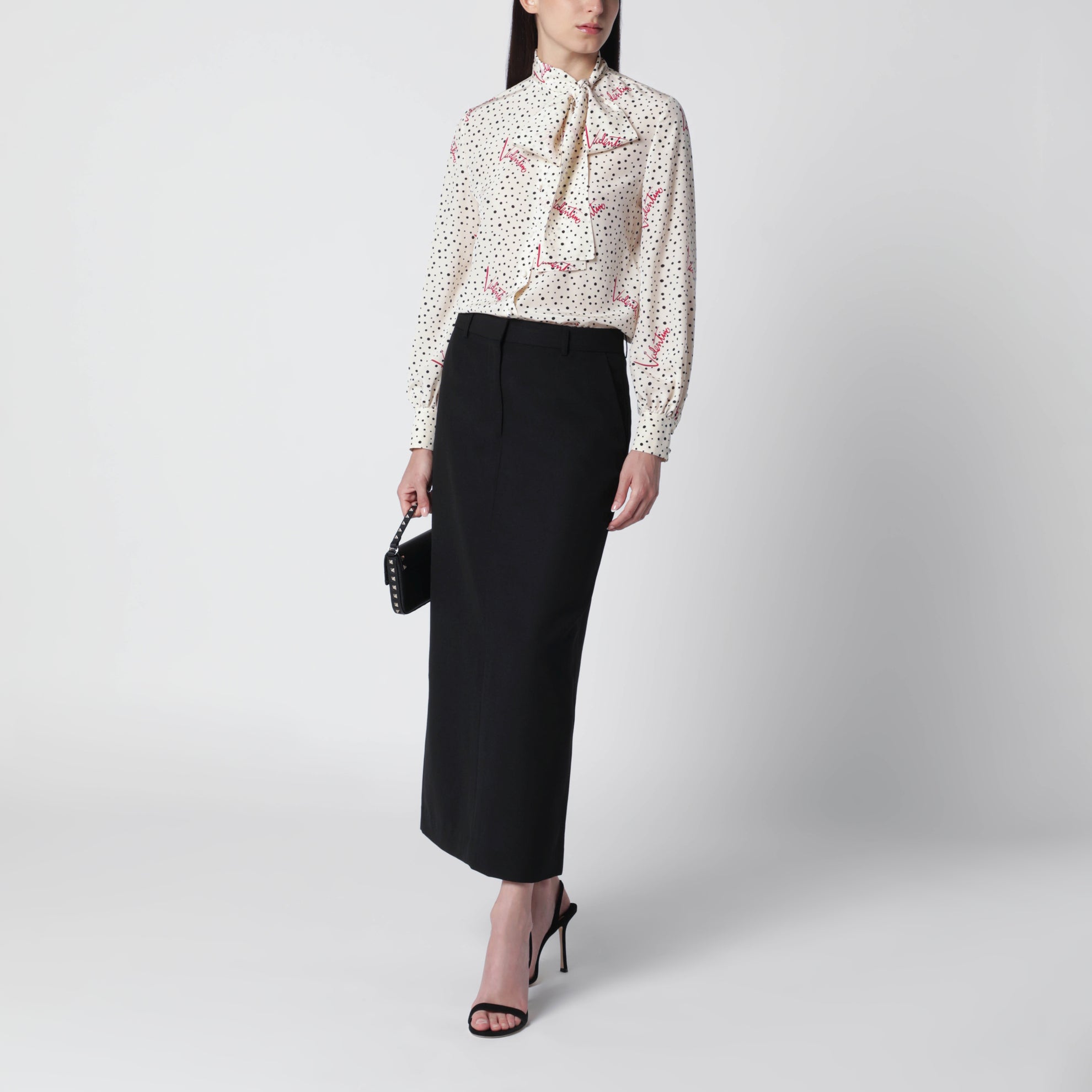 Vanillefarbene Seidenbluse mit Logoprint