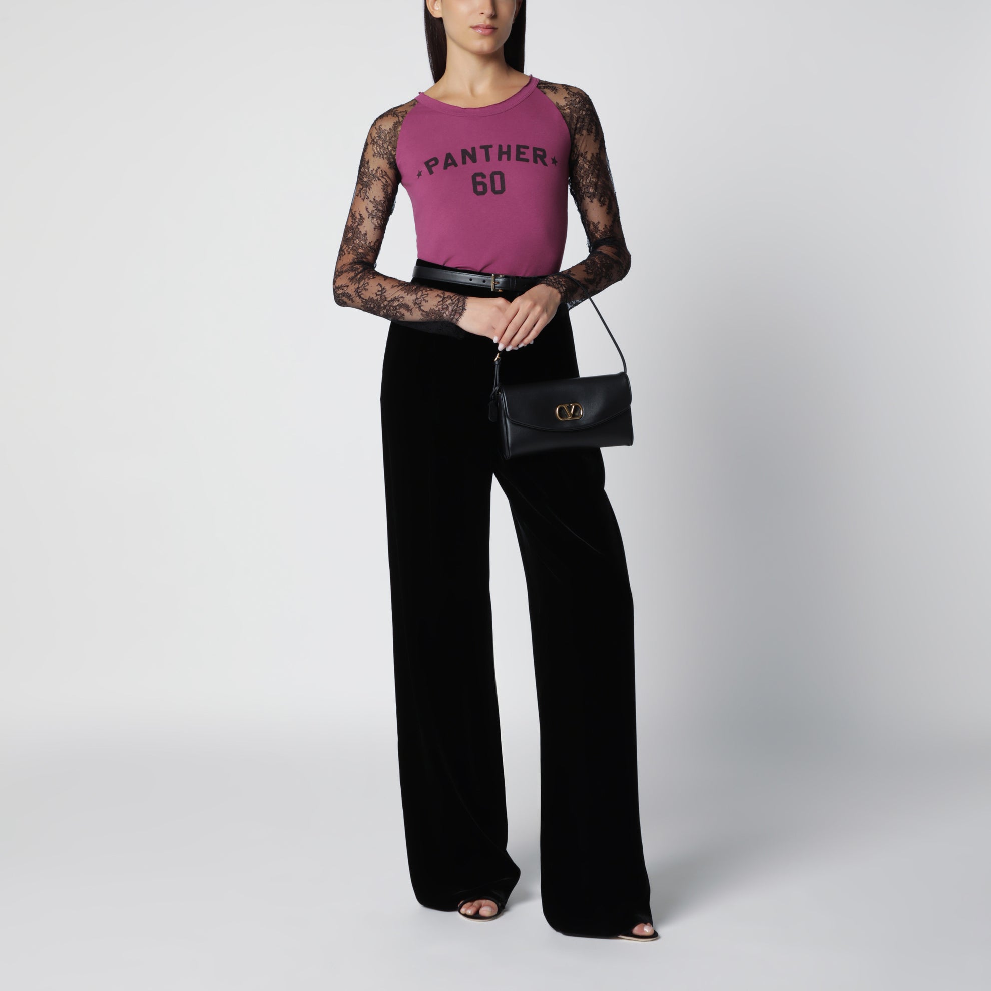 T-shirt Panther 60 cyclamen avec manches en dentelle noire