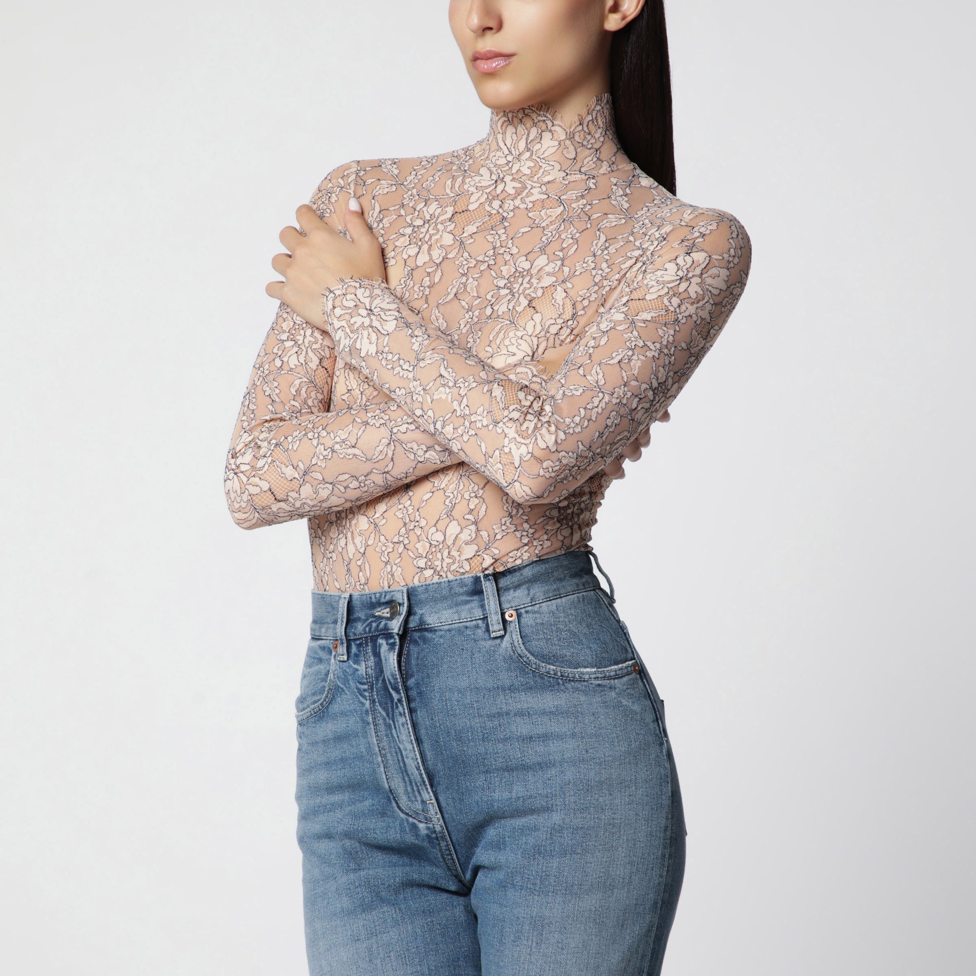 Nude rebrodé lace bodysuit