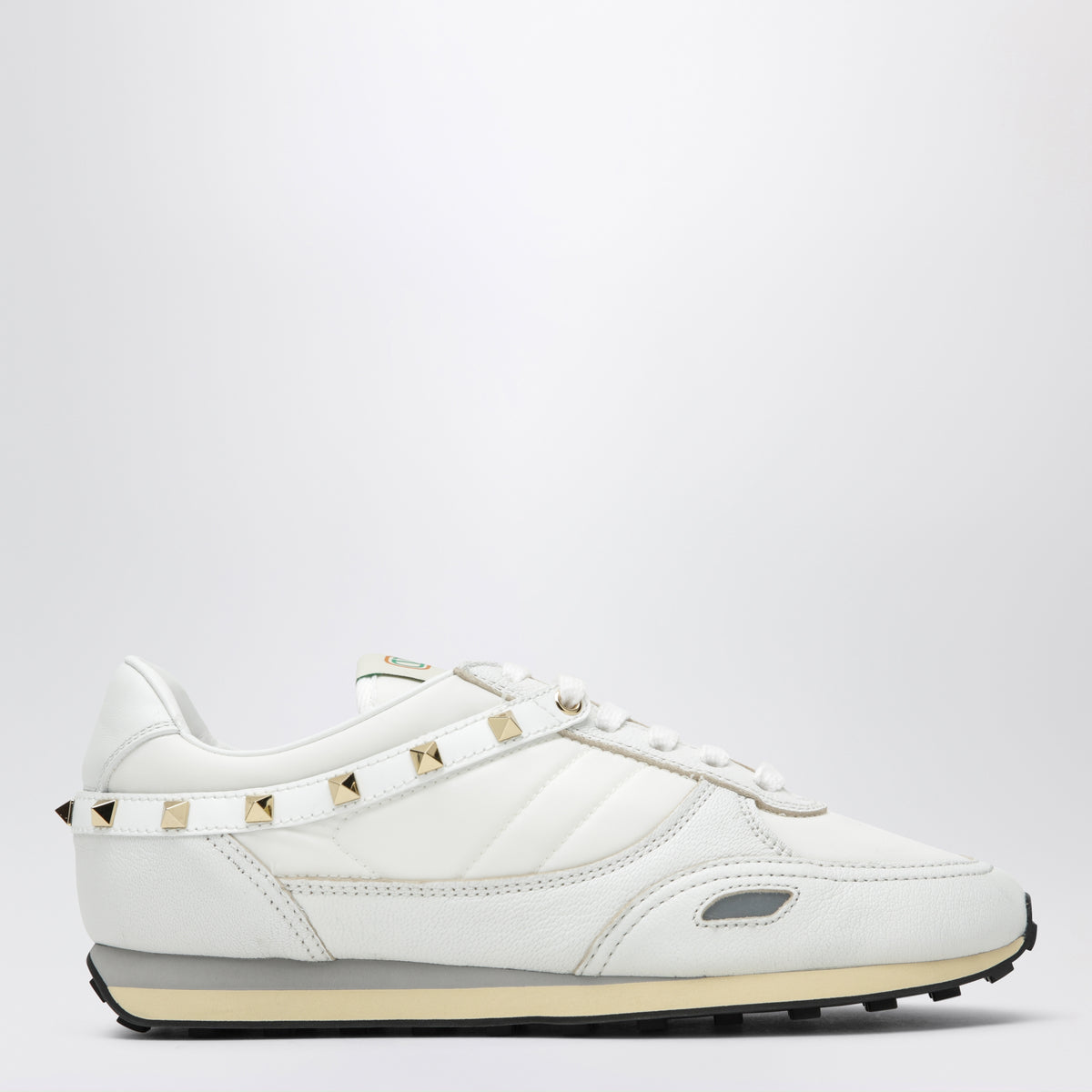 Sneaker Stud Up in Weiß aus Wildleder und Nylon