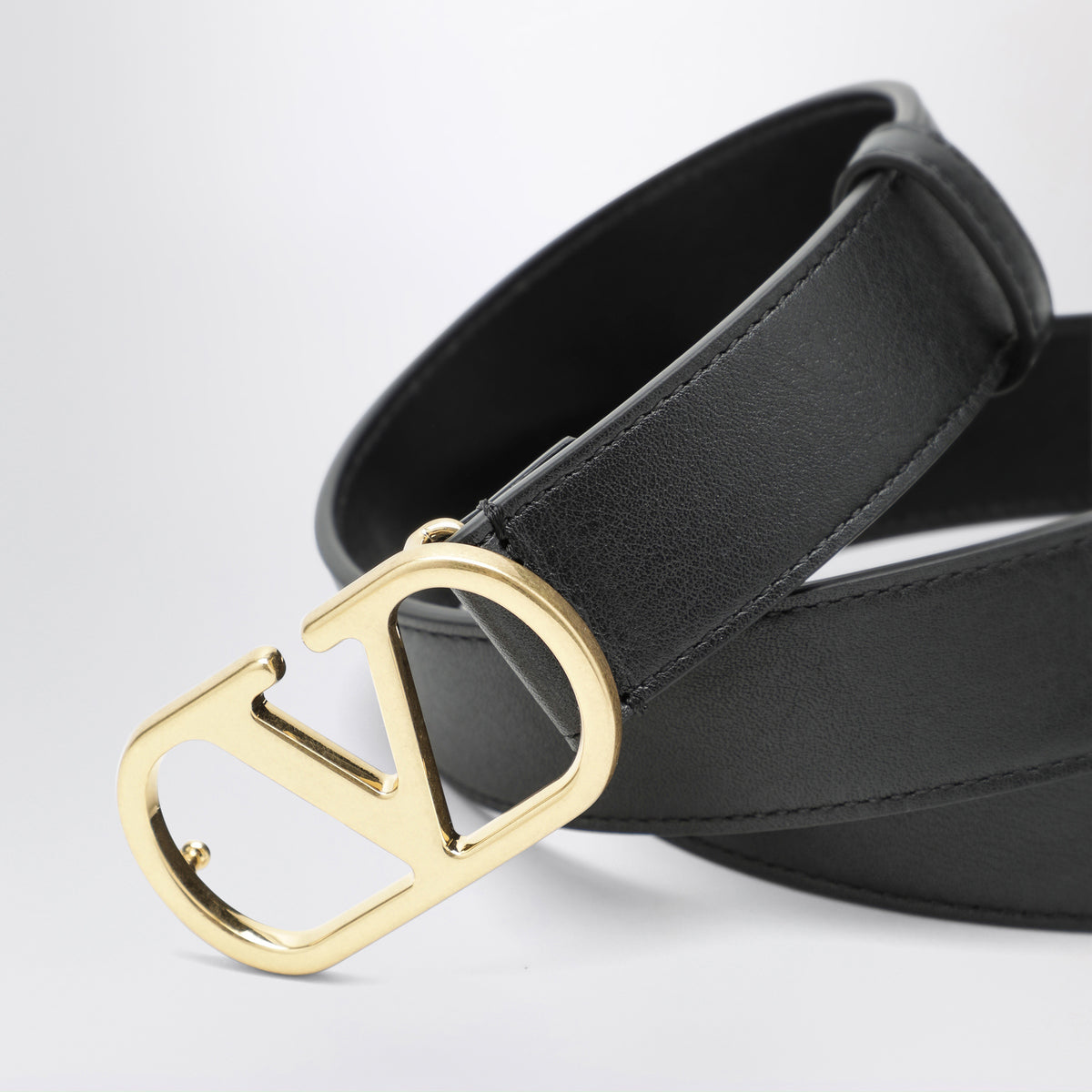 VLogo Signature Black Calfskin Belt