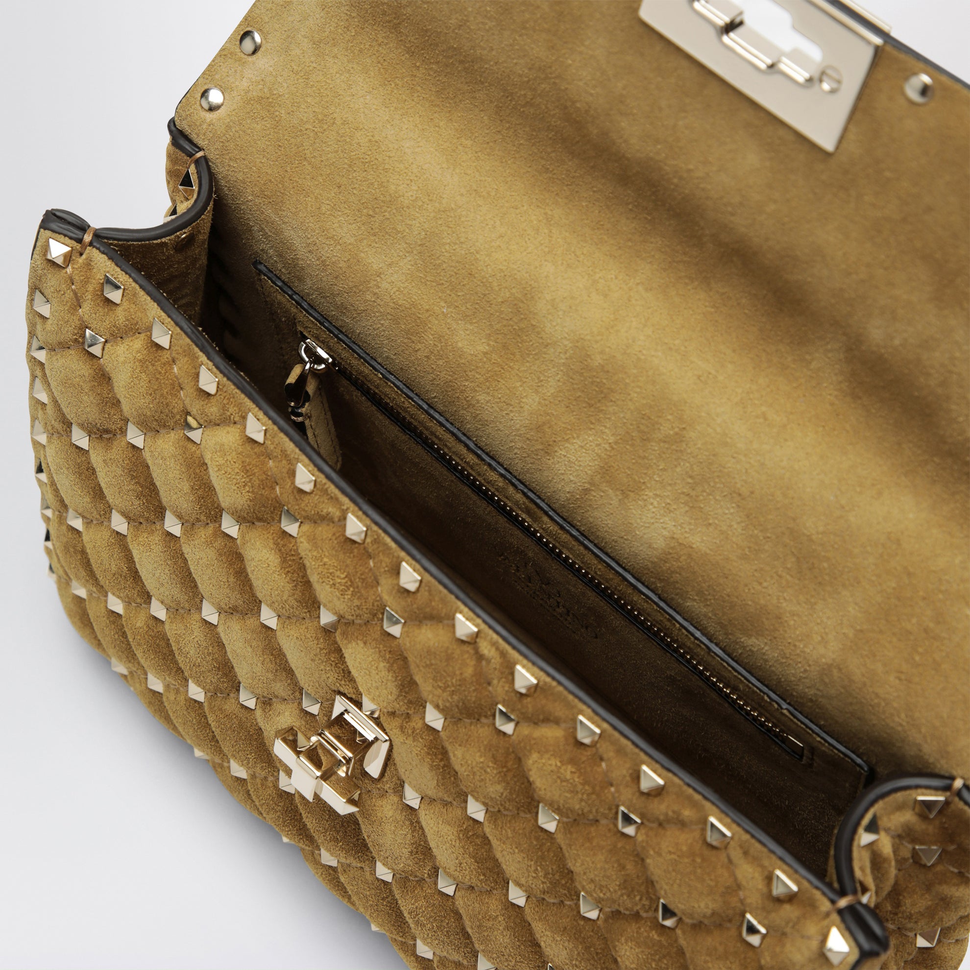 Medium Rockstud Spike havana beige suede bag