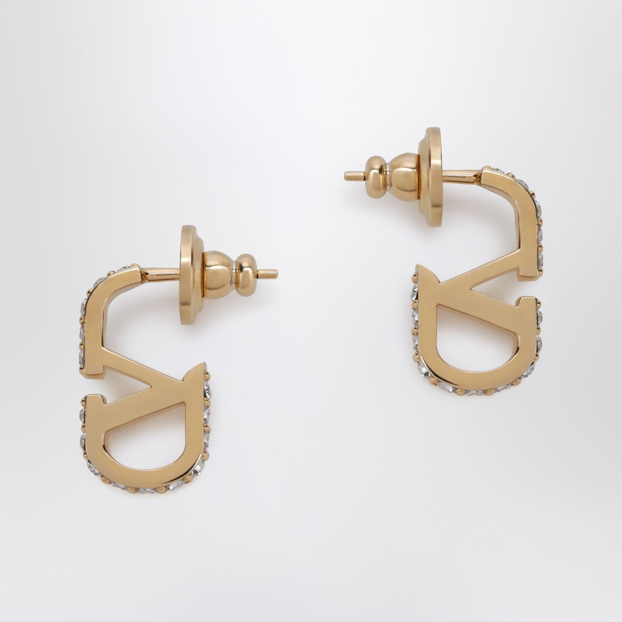 Orecchini VLogo Signature dorati con cristalli