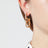 Goldfarbene VLogo Signature Ohrringe mit Swarovski-Kristallen