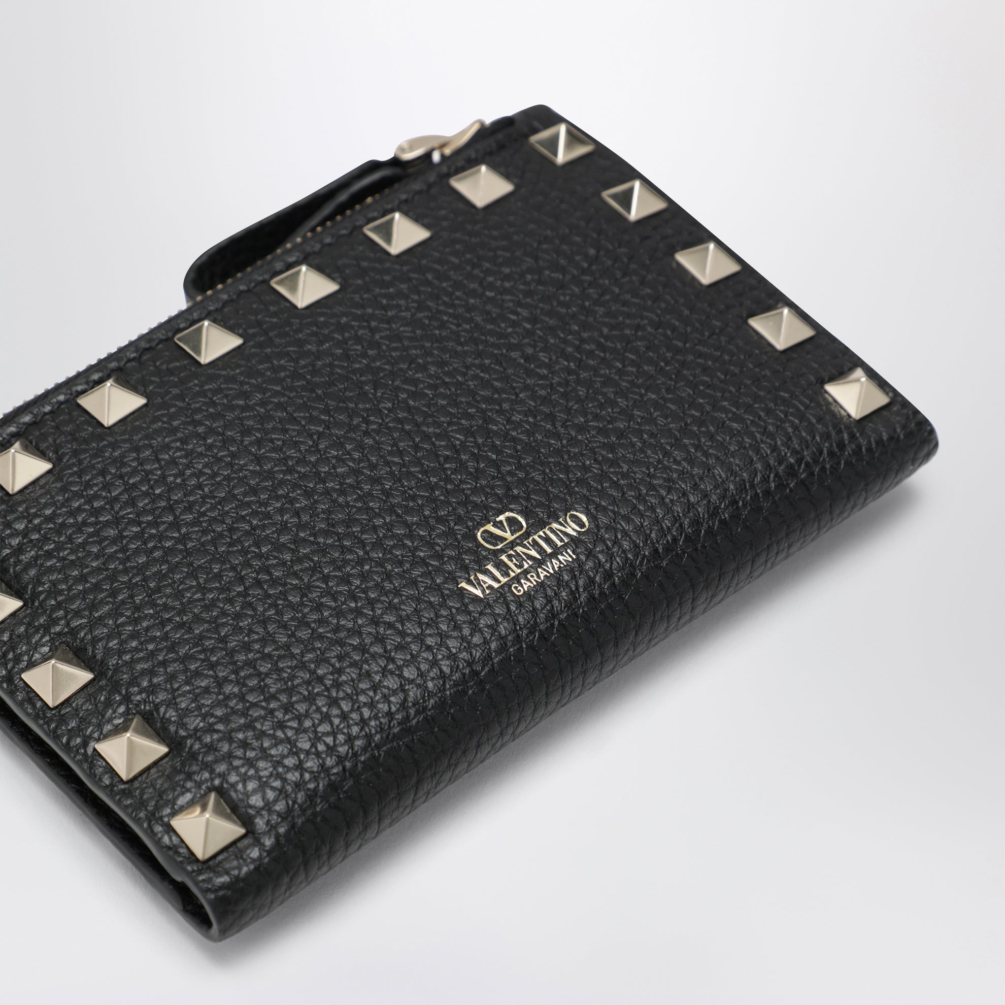 Porte-cartes zippé Rockstud en cuir noir